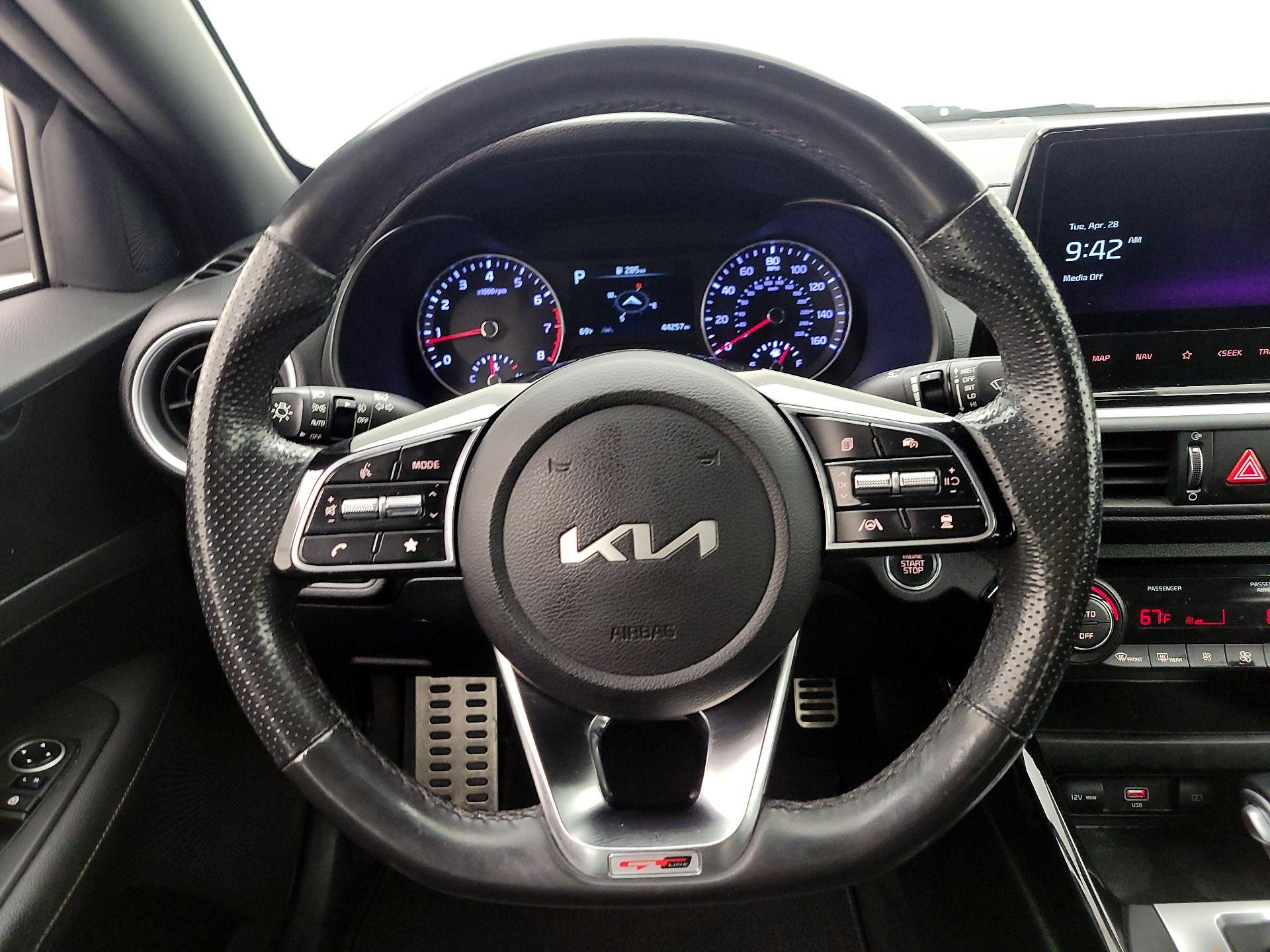 Thumbnail: 2023 Kia Forte - 10
