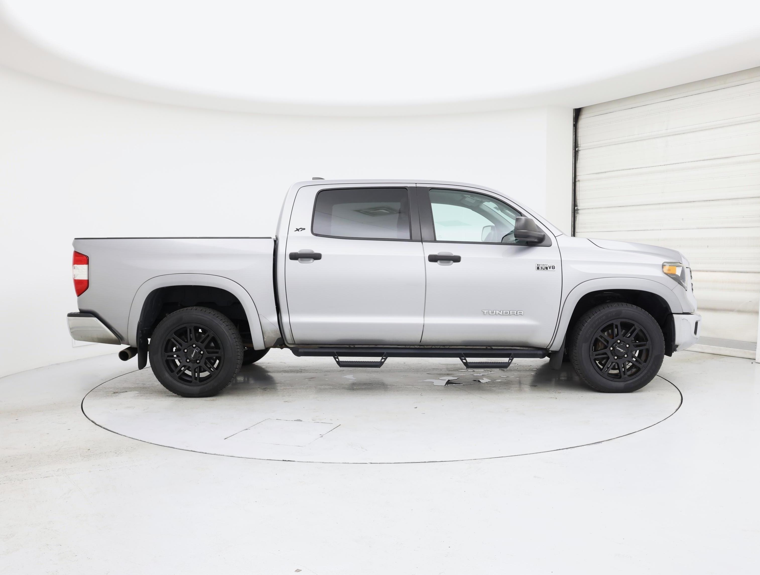 Thumbnail: 2021 Toyota Tundra - 7