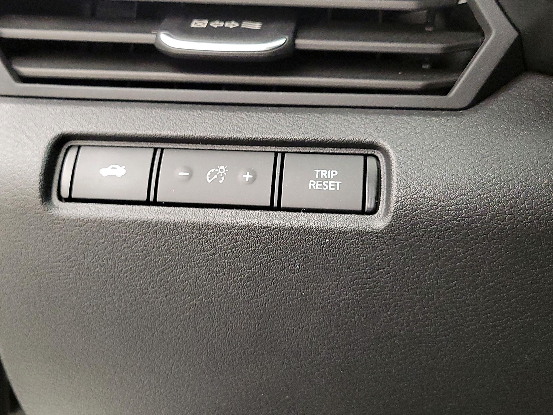 Thumbnail: 2019 Nissan Altima - 13