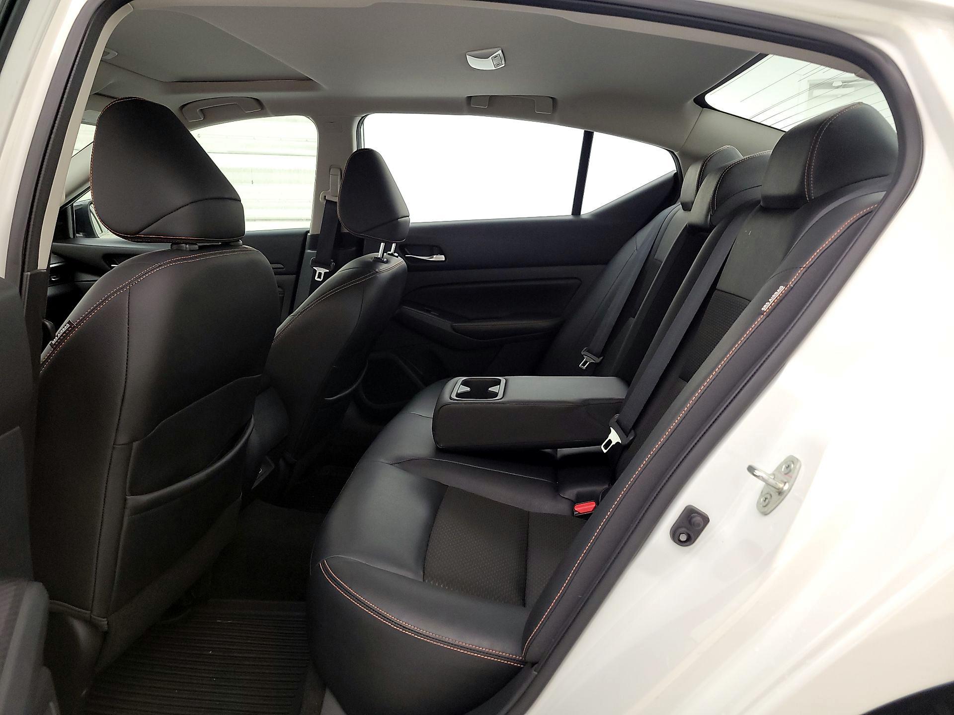 Thumbnail: 2019 Nissan Altima - 19
