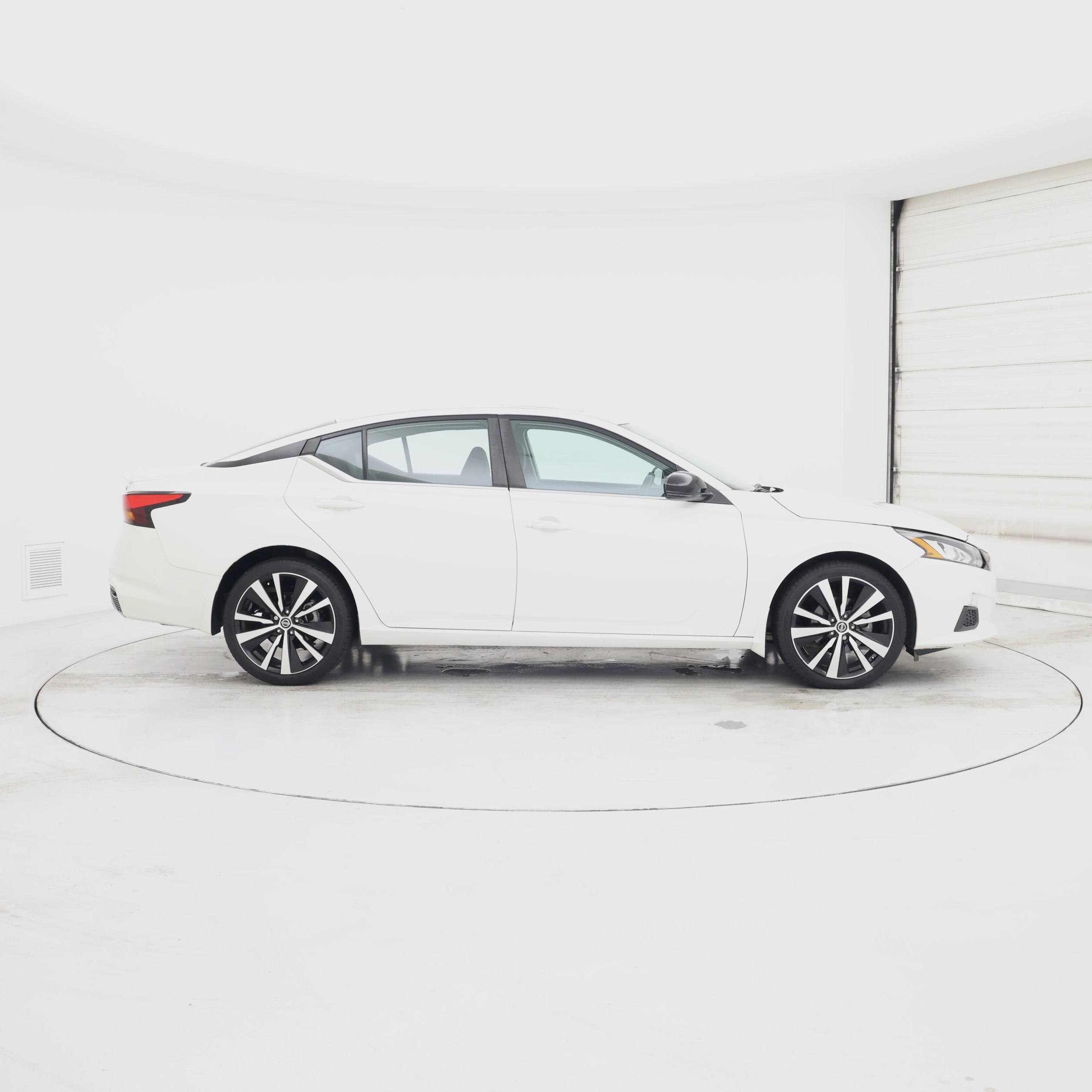 Thumbnail: 2019 Nissan Altima - 7