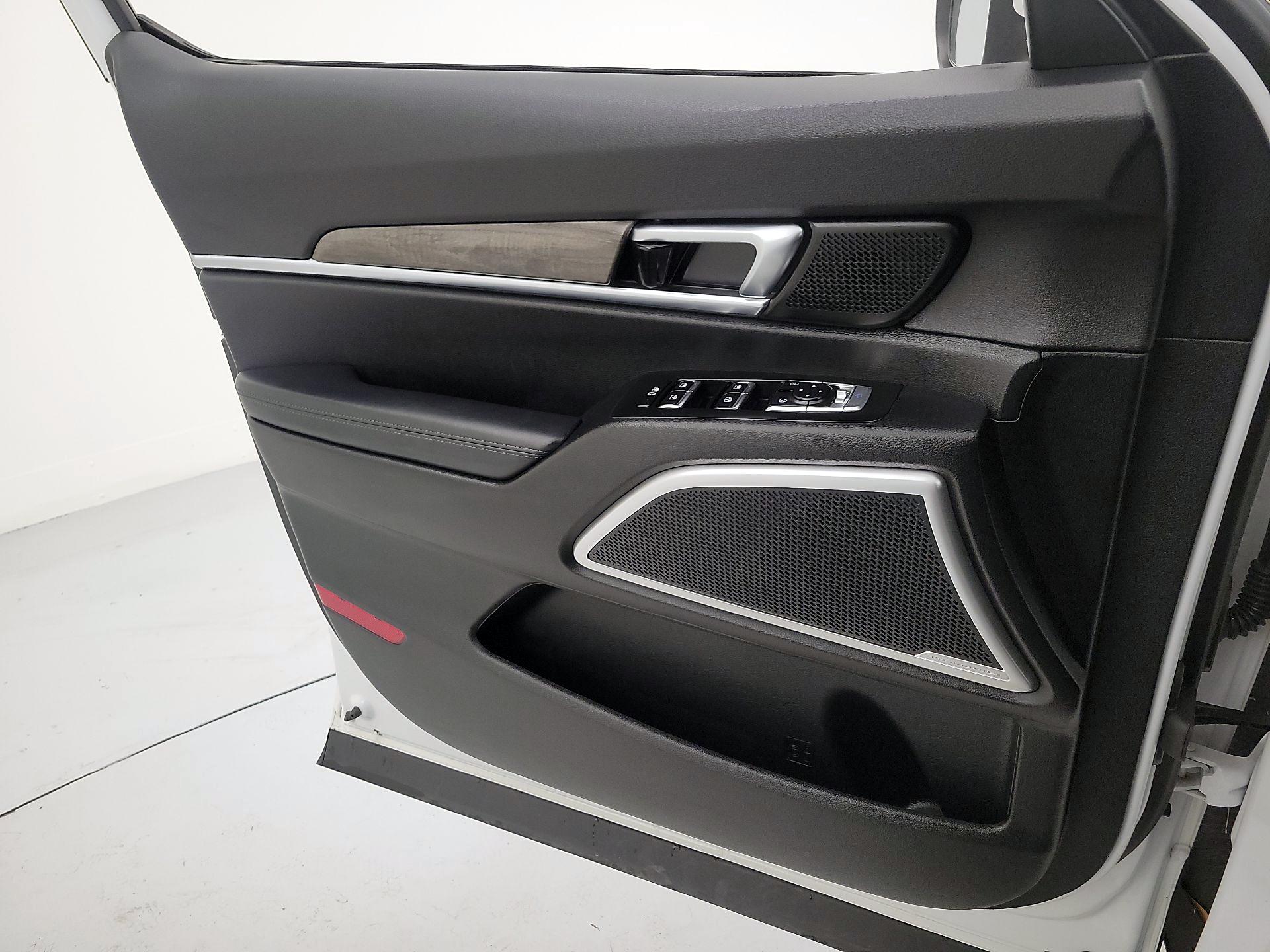 Thumbnail: 2020 Kia Telluride - 12