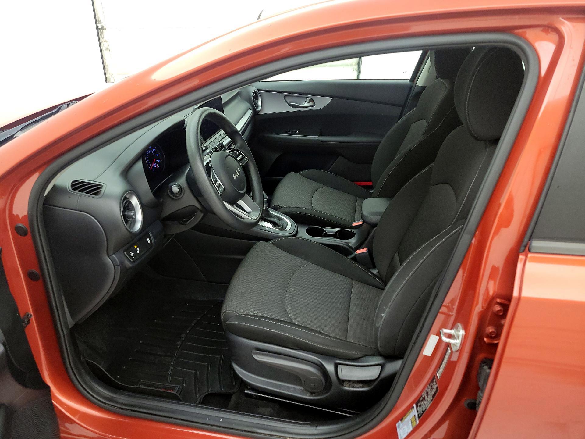 Thumbnail: 2022 Kia Forte - 11