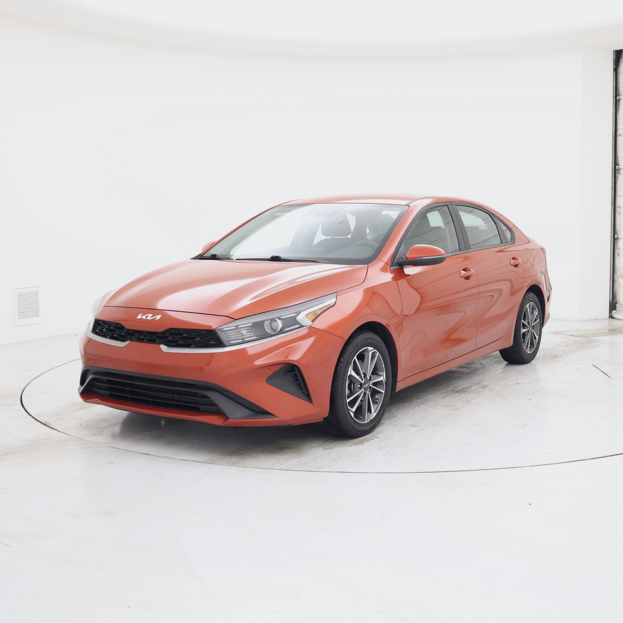 Thumbnail: 2022 Kia Forte - 4