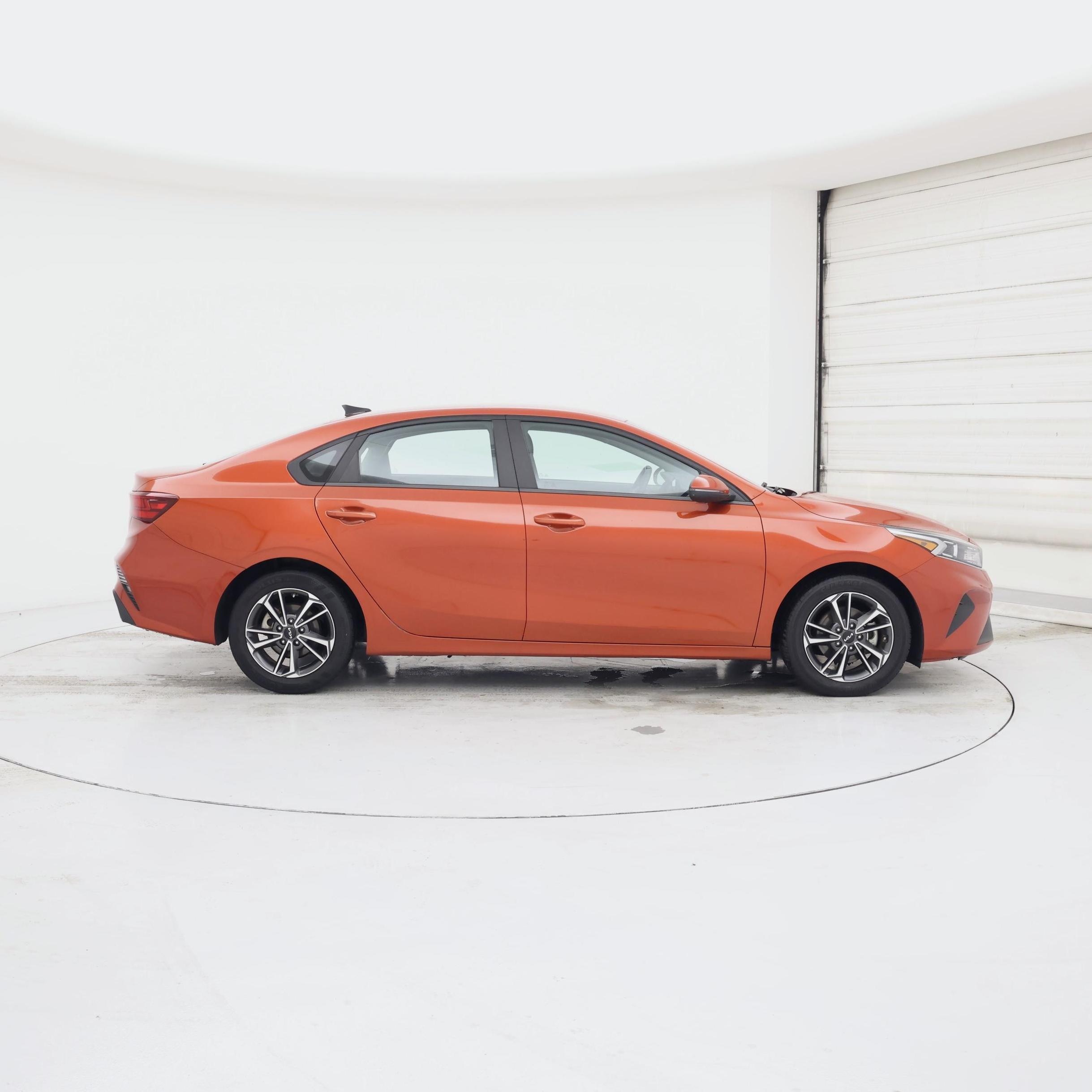 Thumbnail: 2022 Kia Forte - 7