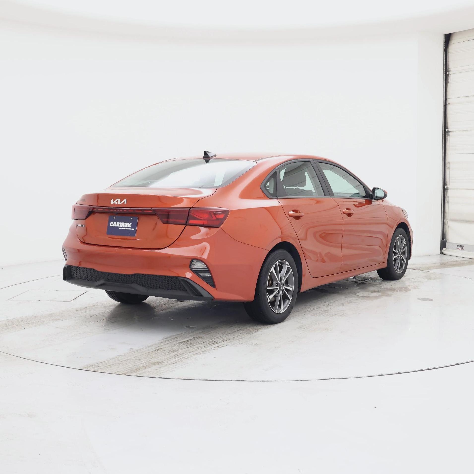 Thumbnail: 2022 Kia Forte - 8