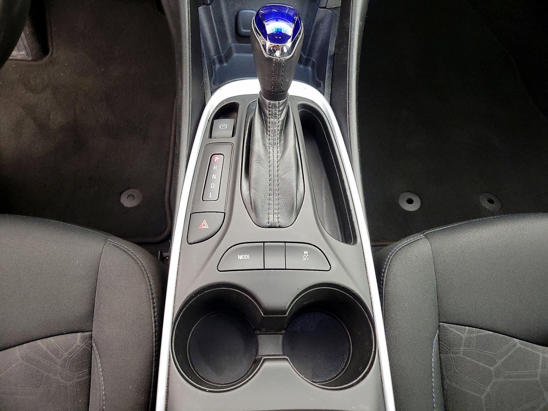 Thumbnail: 2017 Chevrolet Volt - 17