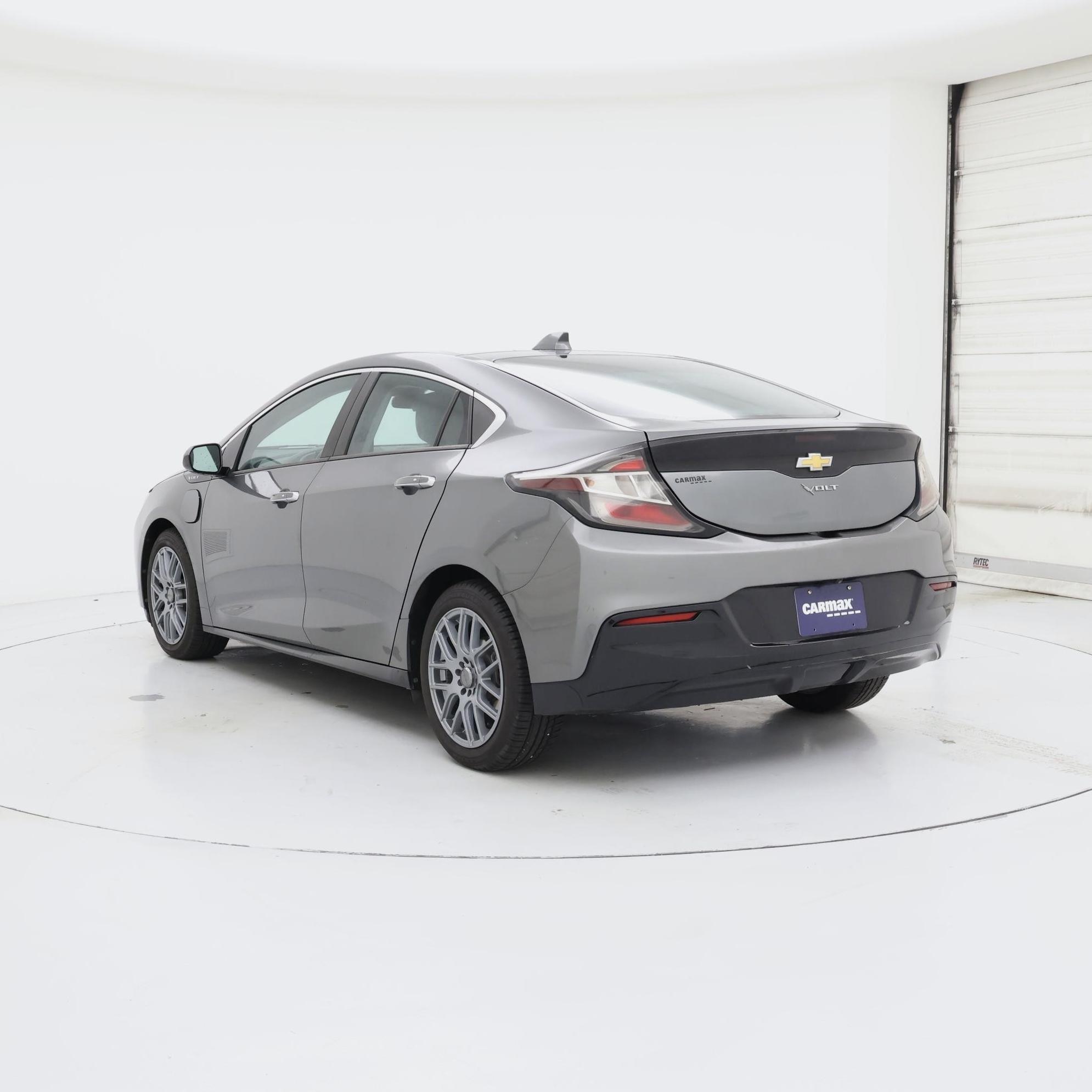 Thumbnail: 2017 Chevrolet Volt - 2