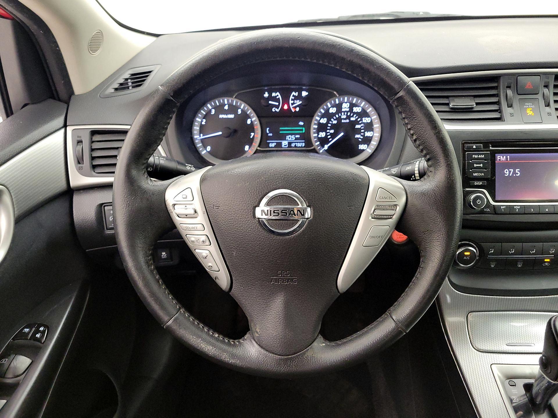 Thumbnail: 2015 Nissan Sentra - 10