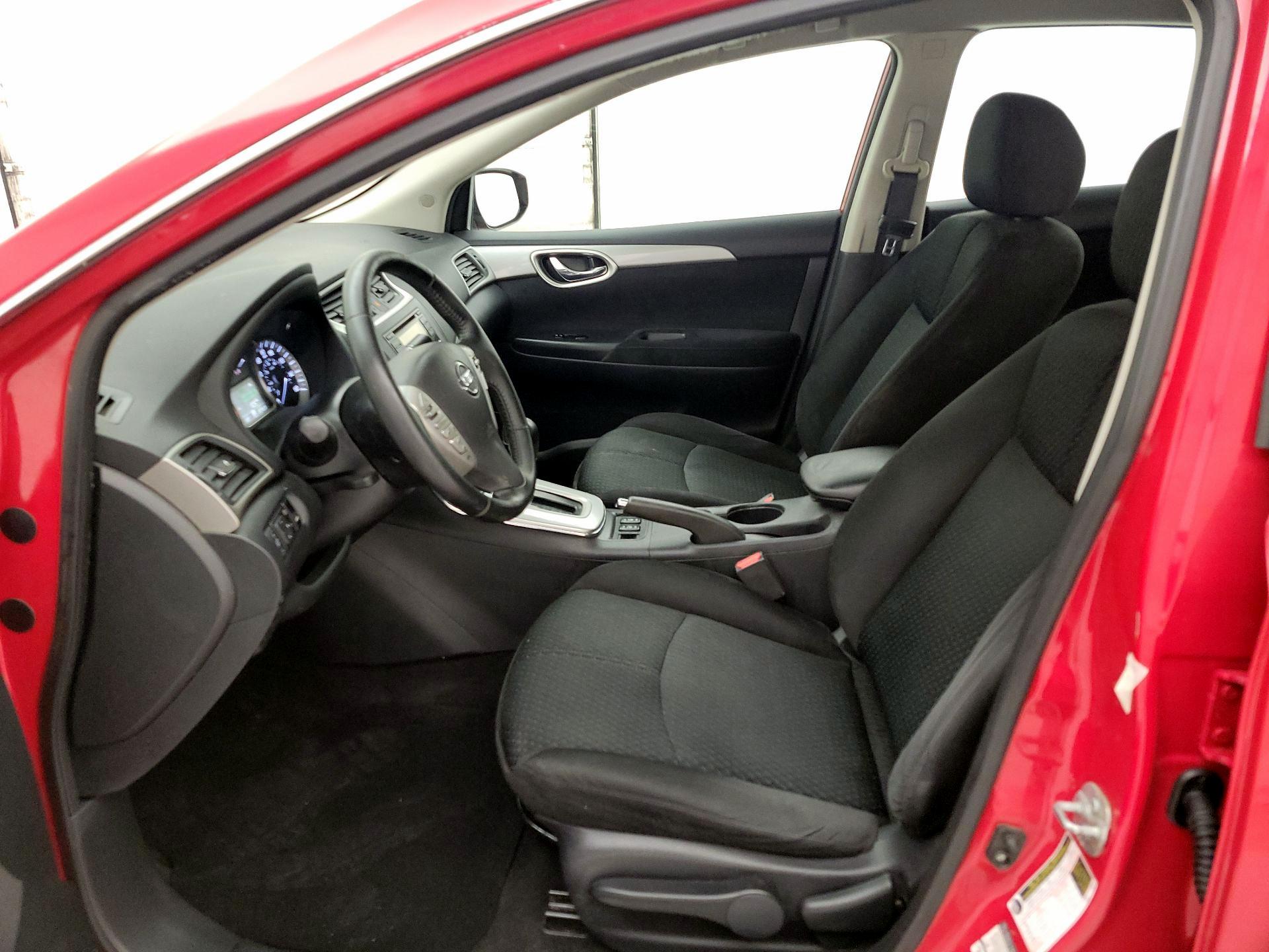 Thumbnail: 2015 Nissan Sentra - 11