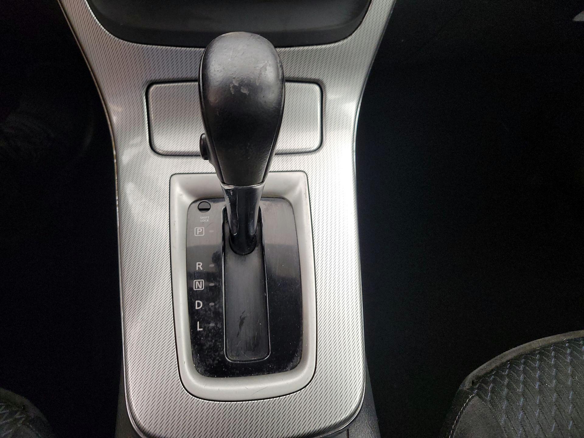 Thumbnail: 2015 Nissan Sentra - 17