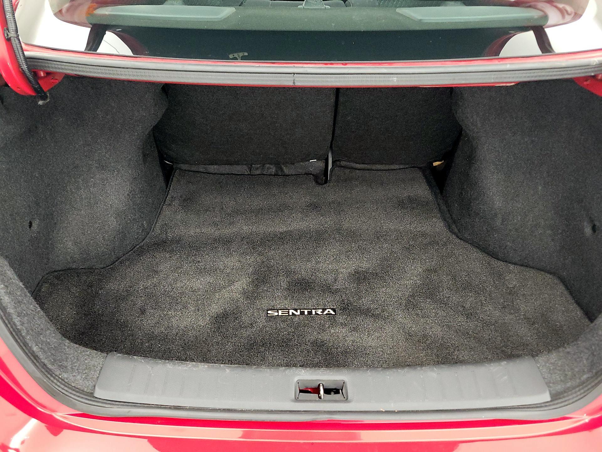 Thumbnail: 2015 Nissan Sentra - 20