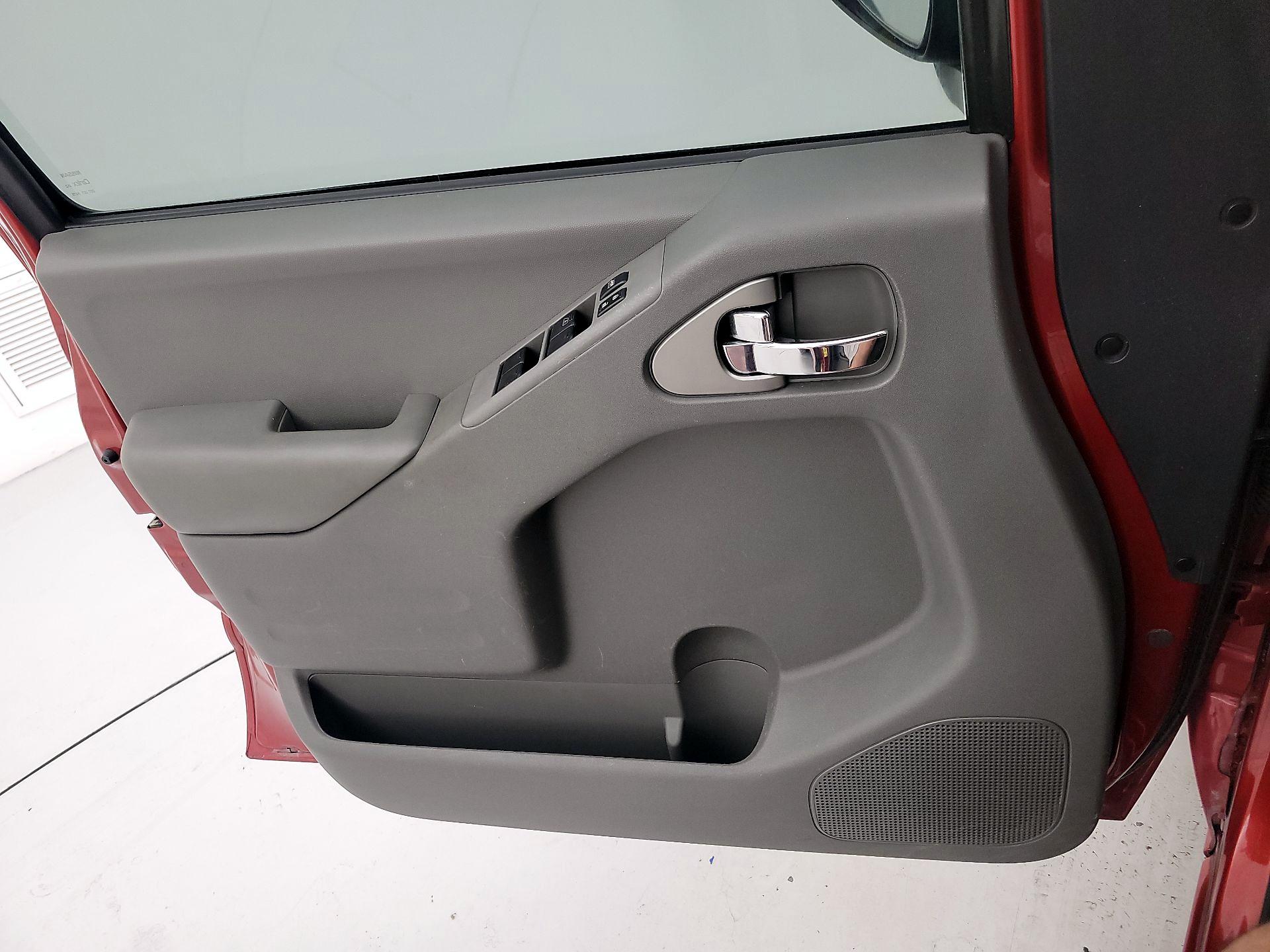 Thumbnail: 2016 Nissan Frontier - 12