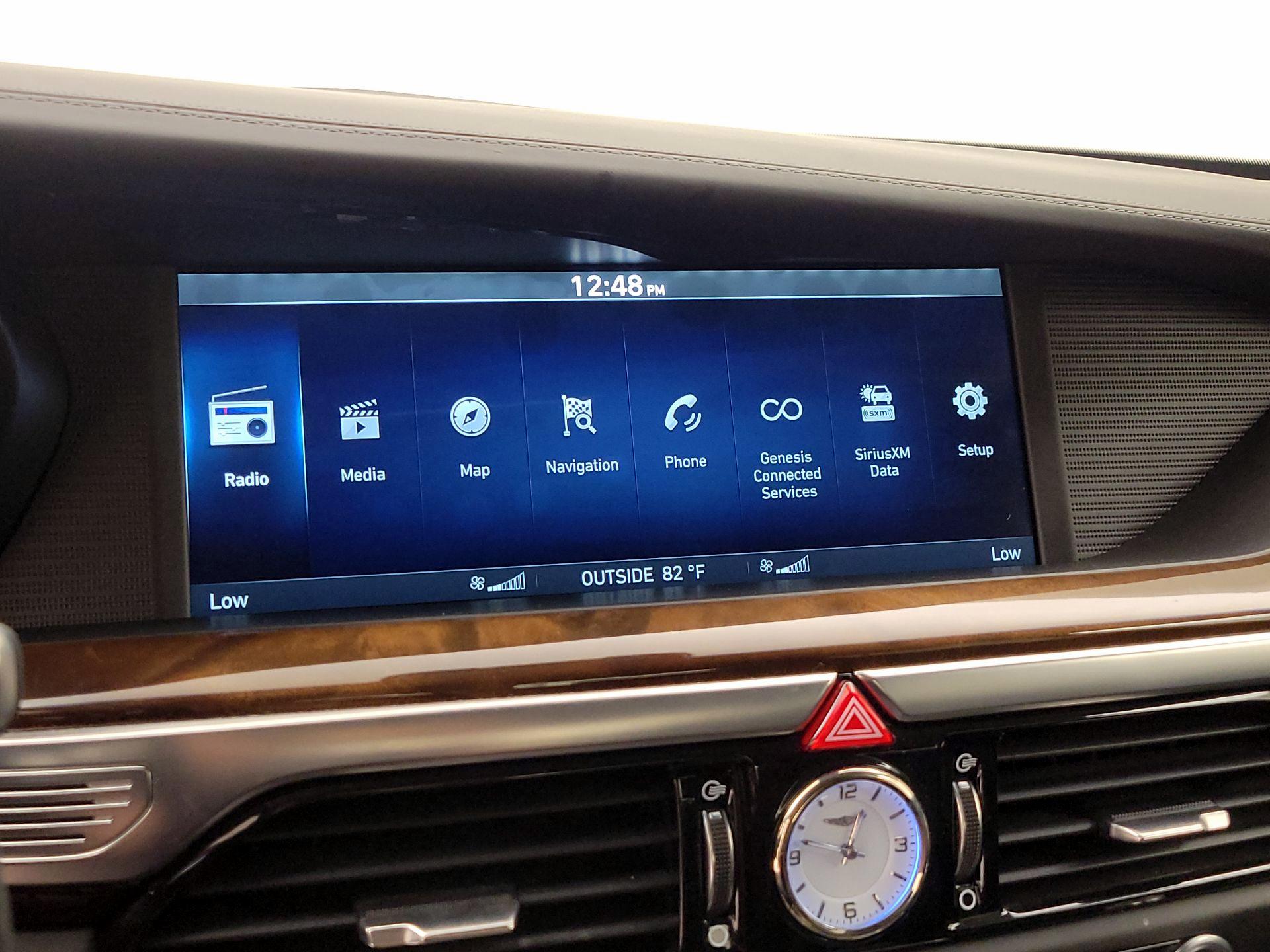 Thumbnail: 2018 Genesis G90 - 15