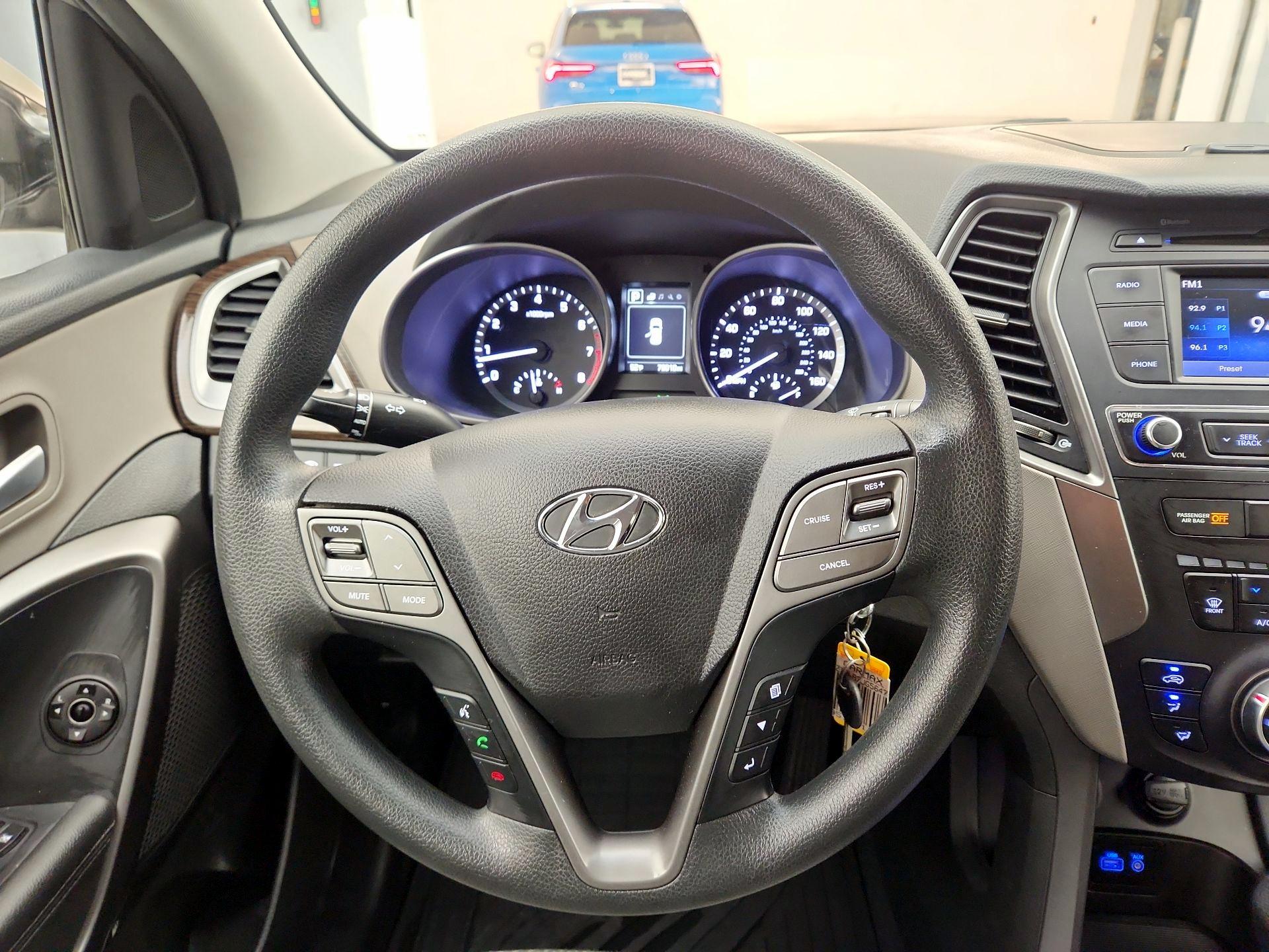 Thumbnail: 2018 Hyundai Santa Fe - 10