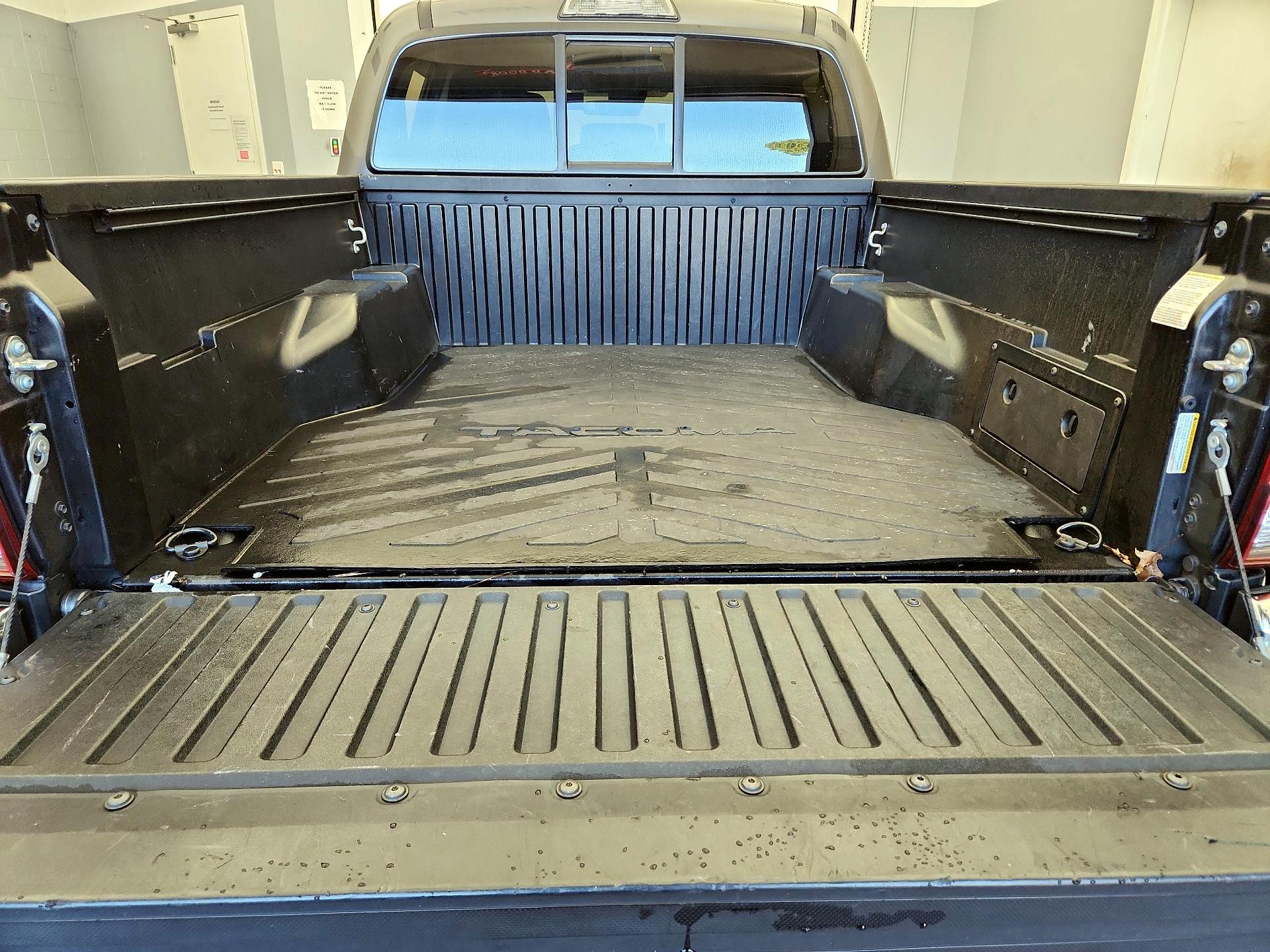 Thumbnail: 2019 Toyota Tacoma - 20