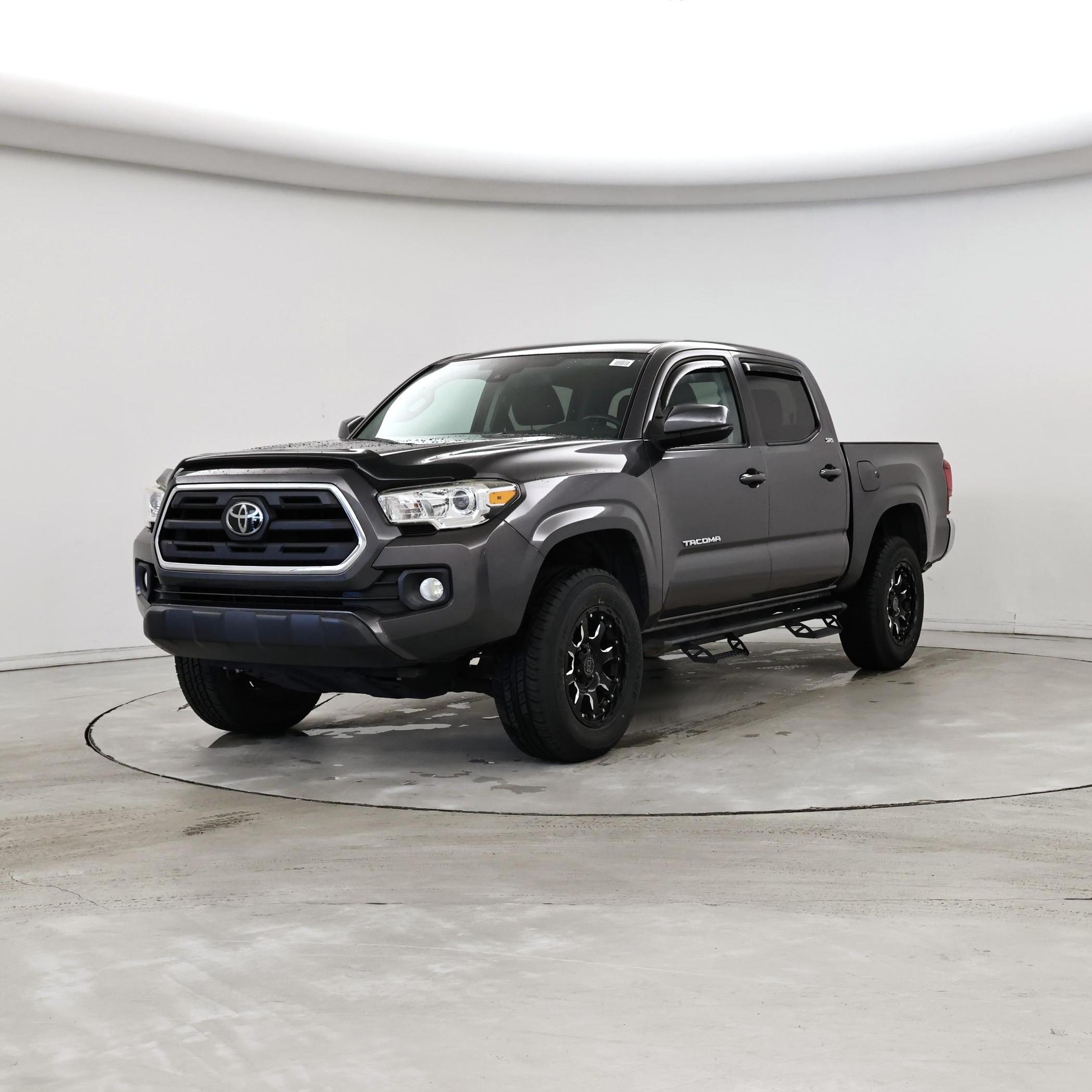 Thumbnail: 2019 Toyota Tacoma - 4