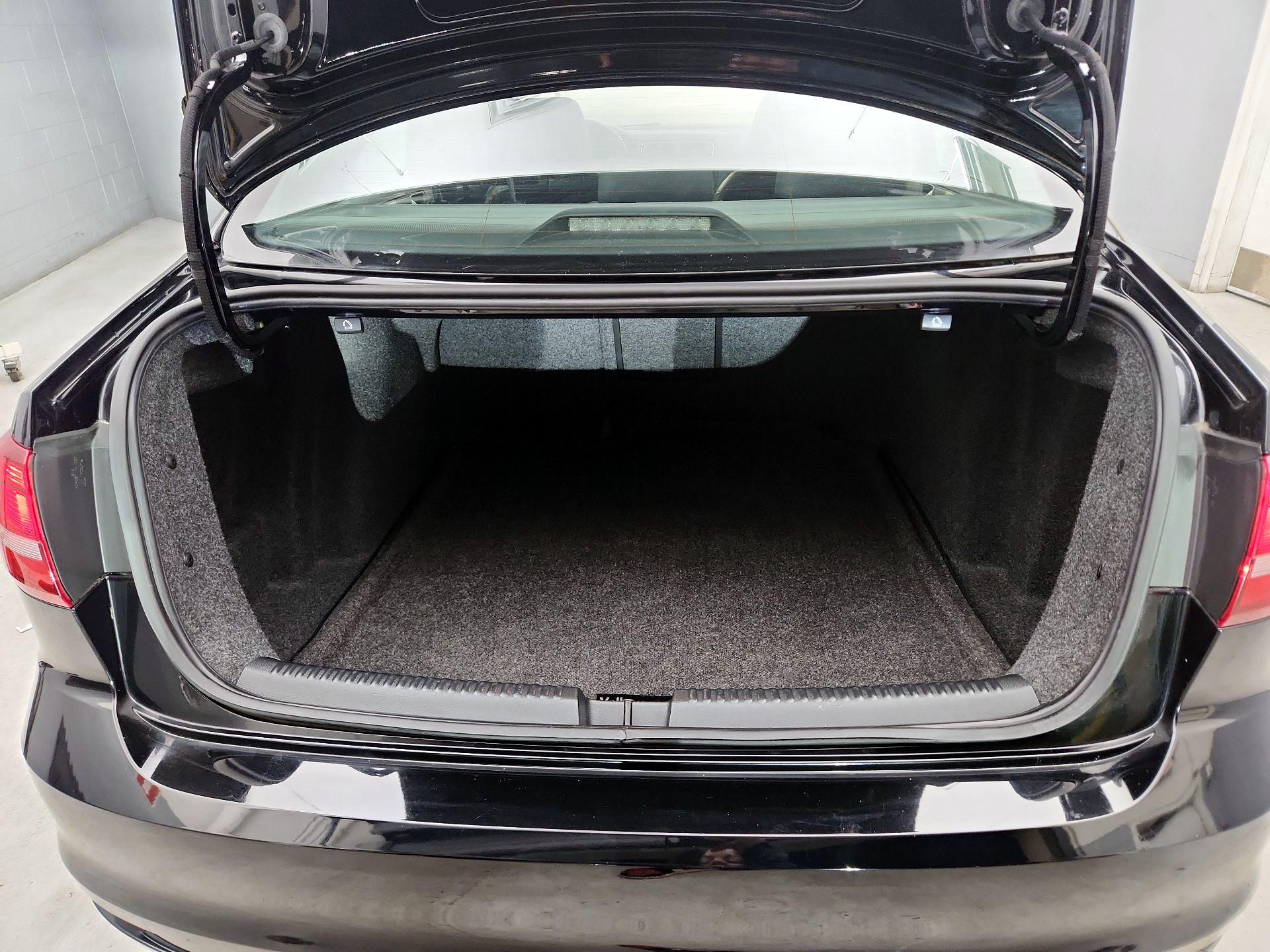 Thumbnail: 2017 Volkswagen Jetta - 20