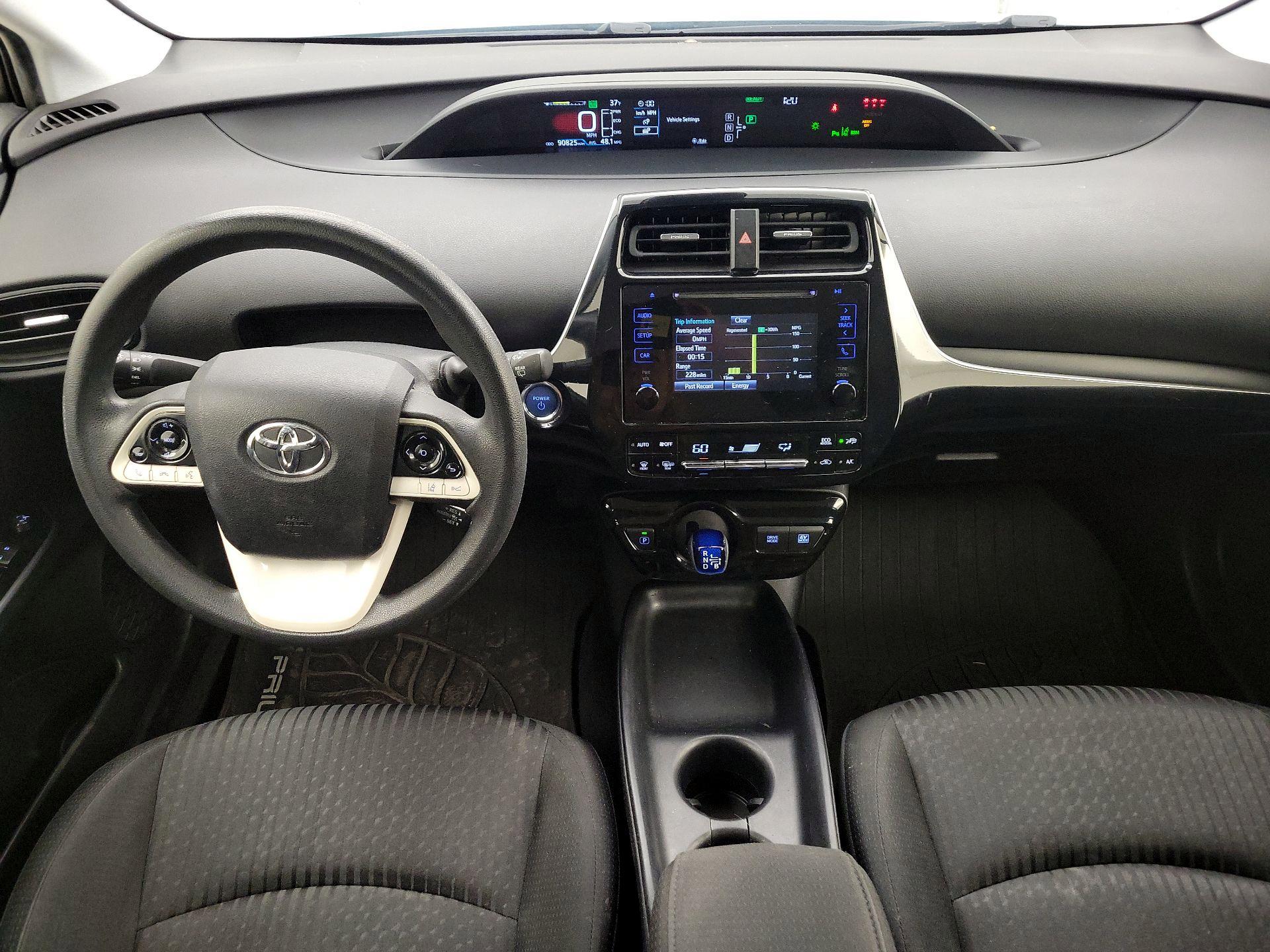 Thumbnail: 2018 Toyota Prius - 9