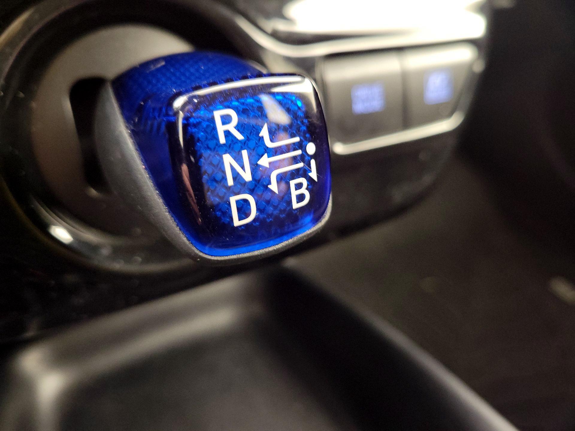 Thumbnail: 2018 Toyota Prius - 17