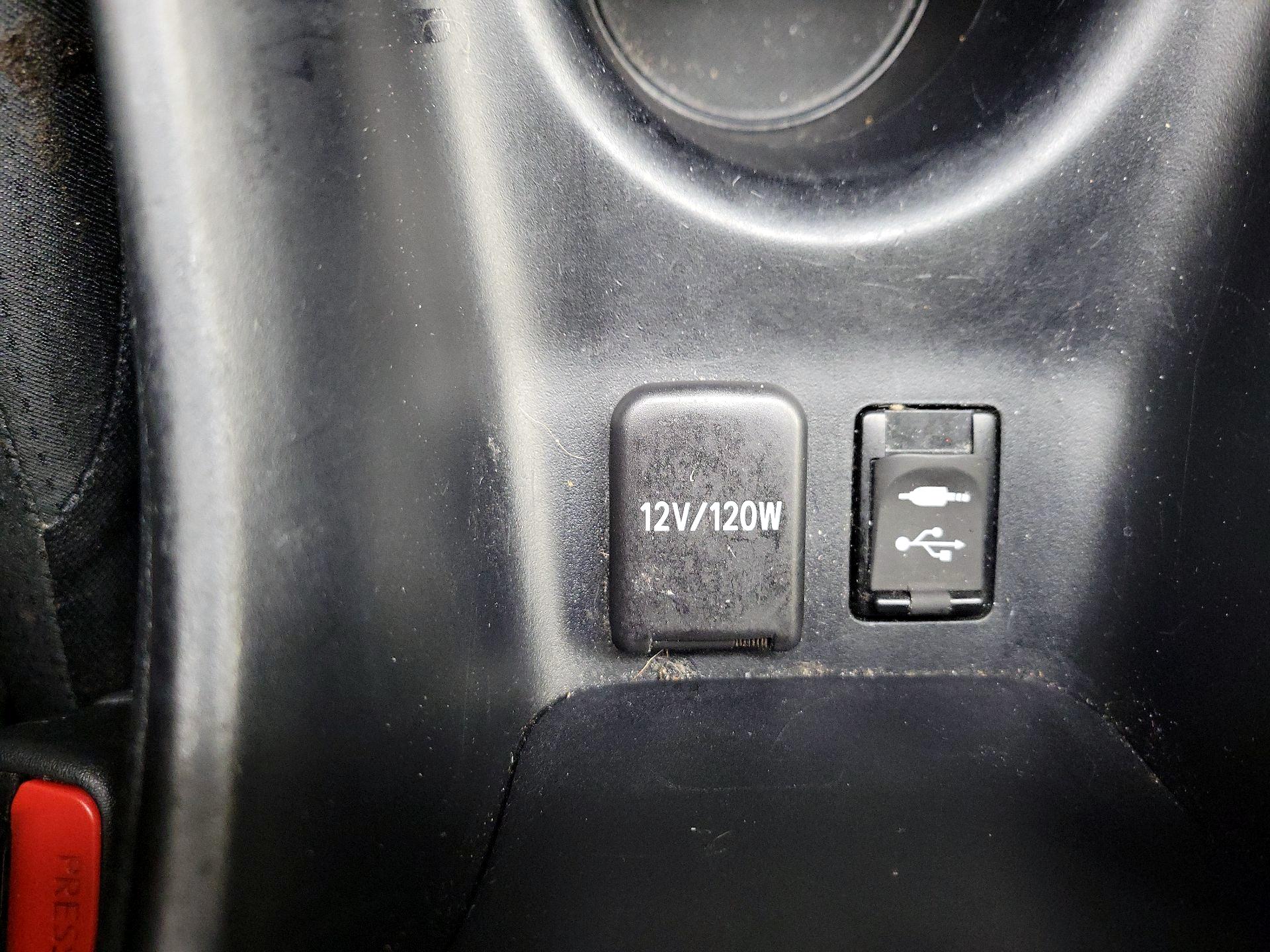 Thumbnail: 2018 Toyota Prius - 18