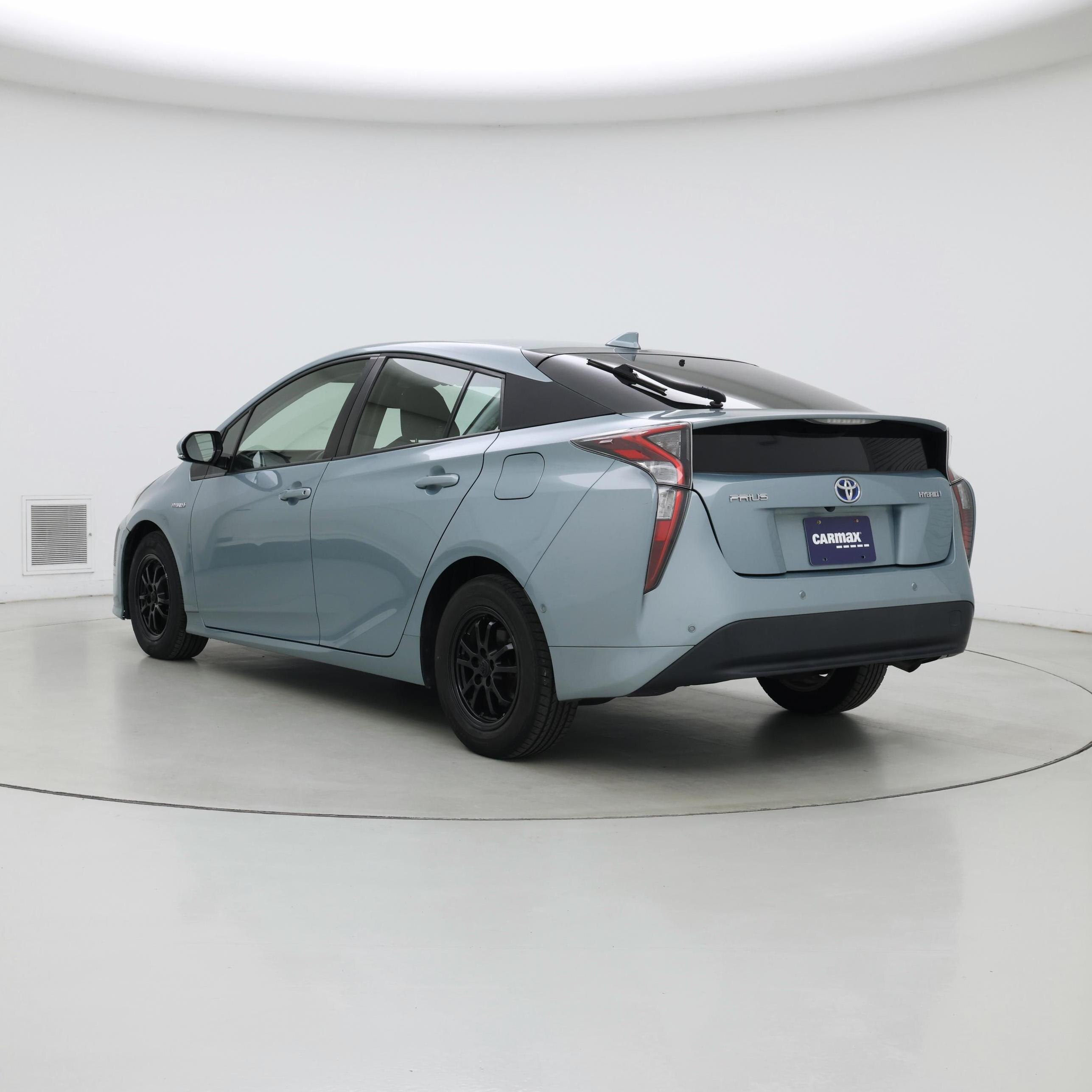 Thumbnail: 2018 Toyota Prius - 2
