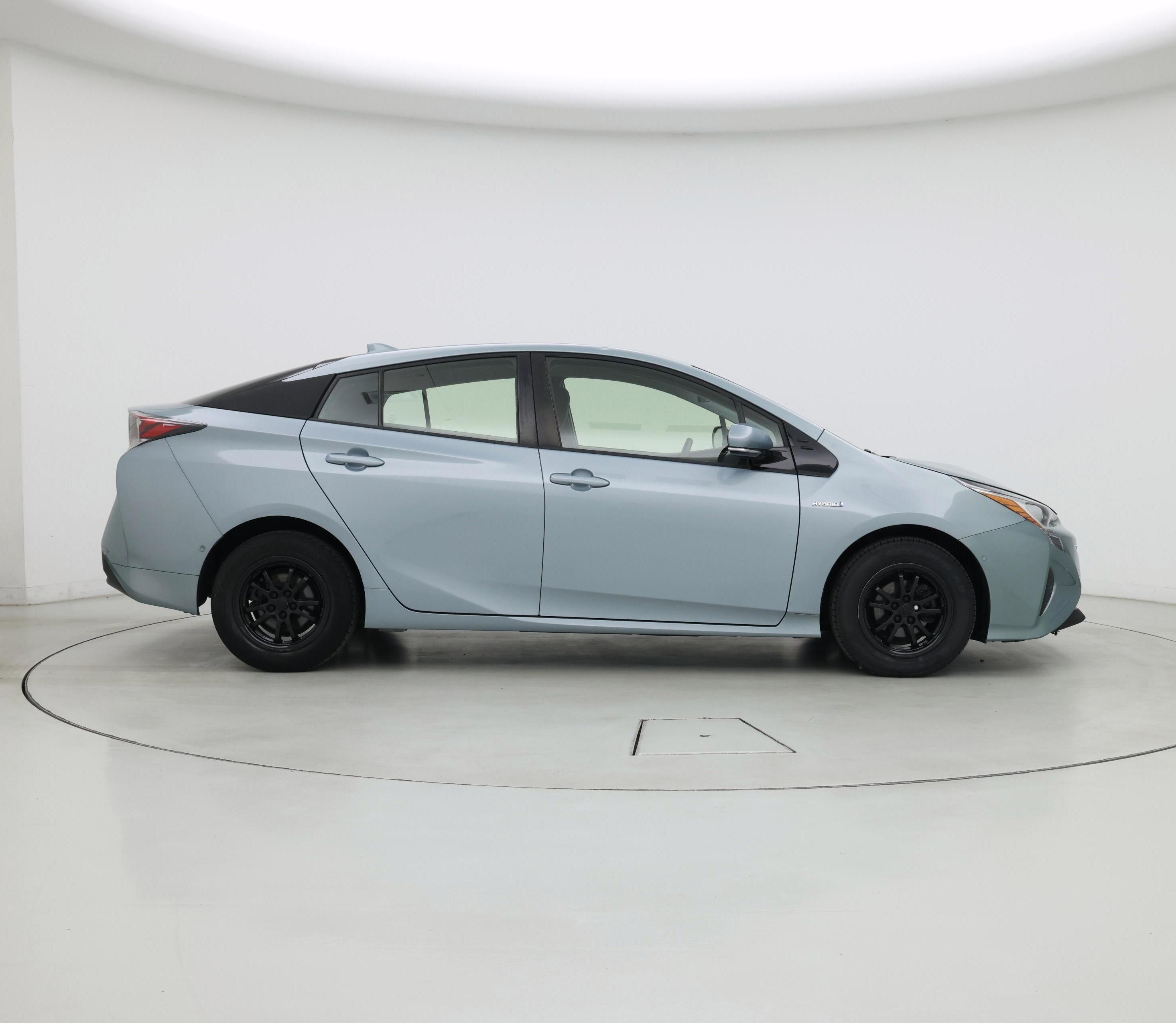 Thumbnail: 2018 Toyota Prius - 7