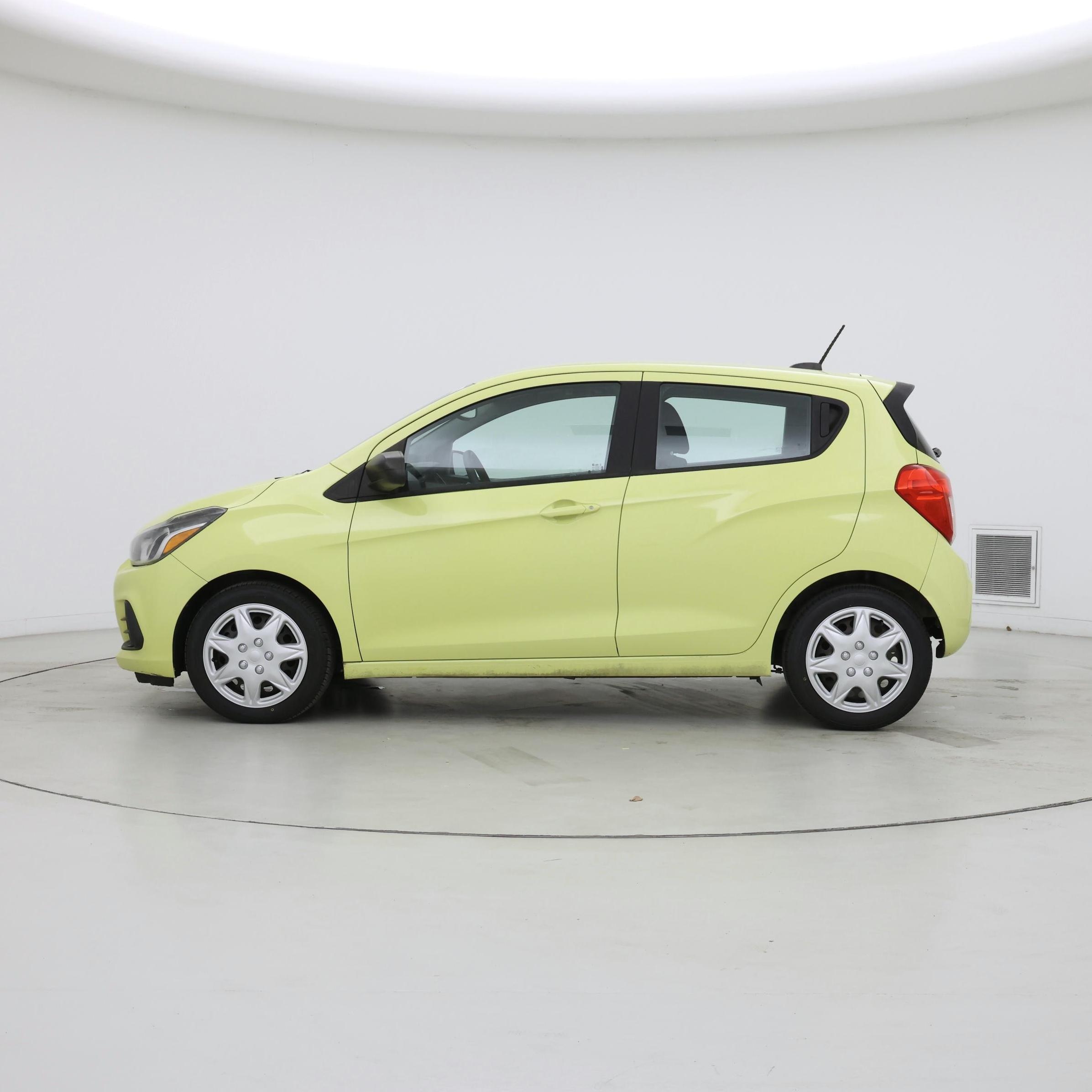 Thumbnail: 2017 Chevrolet Spark - 3