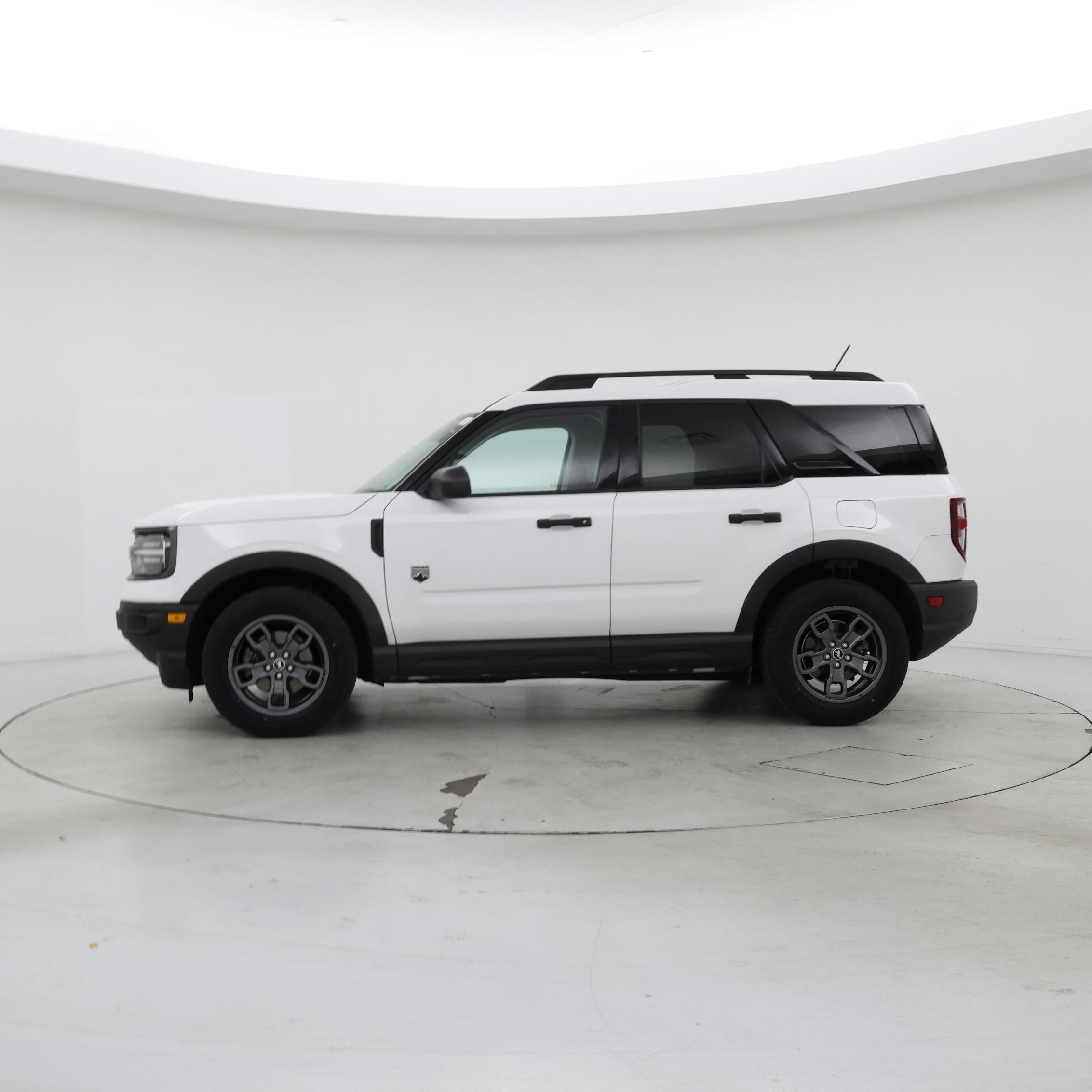 Thumbnail: 2022 Ford Bronco Sport - 3
