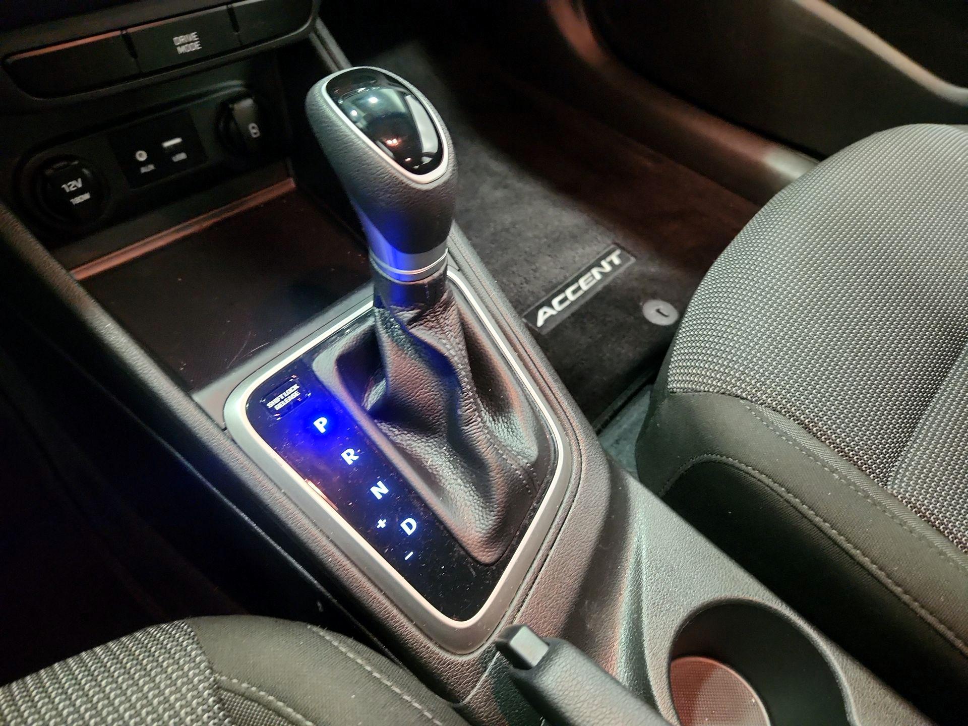 Thumbnail: 2022 Hyundai Accent - 17