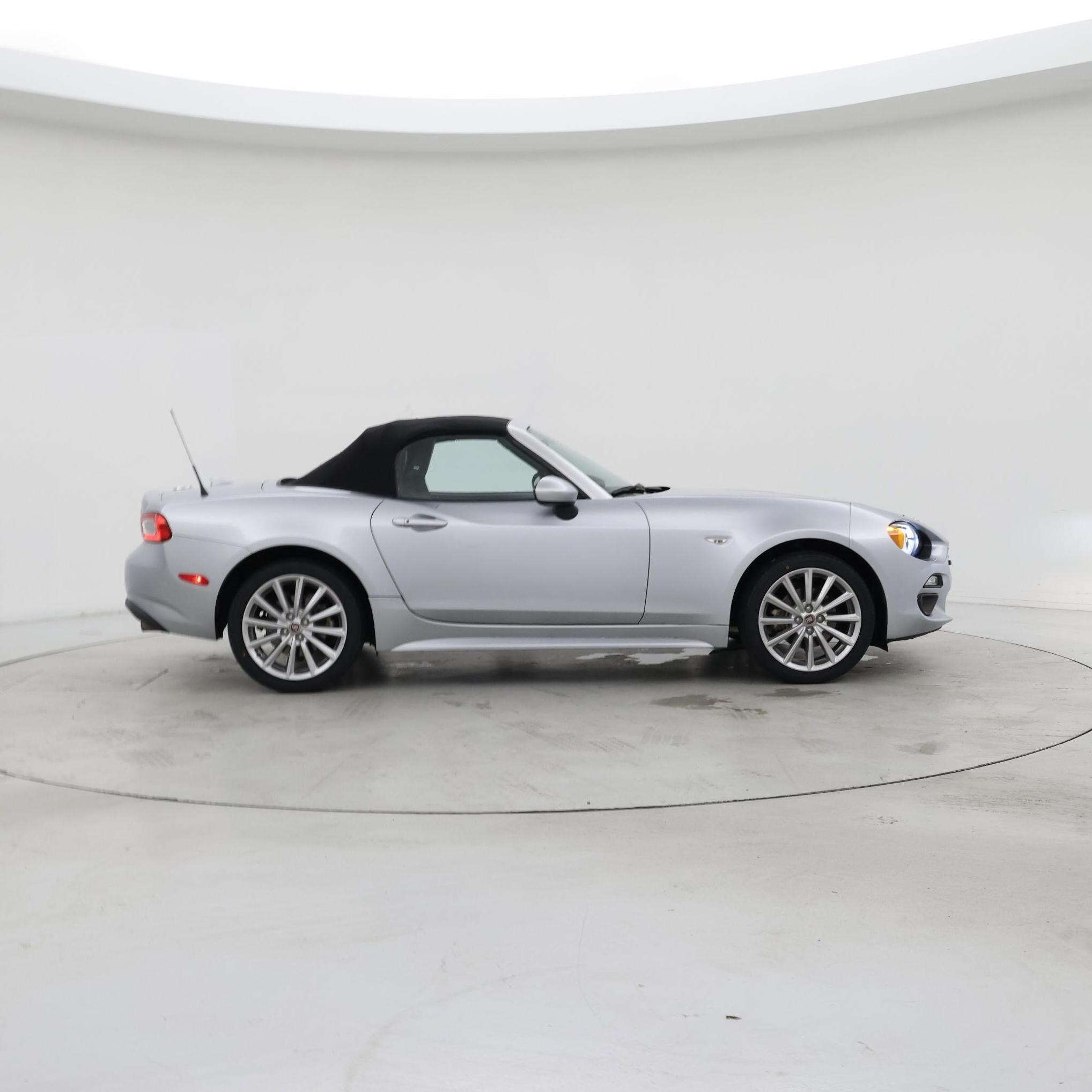 Thumbnail: 2020 Fiat 124 Spider - 7