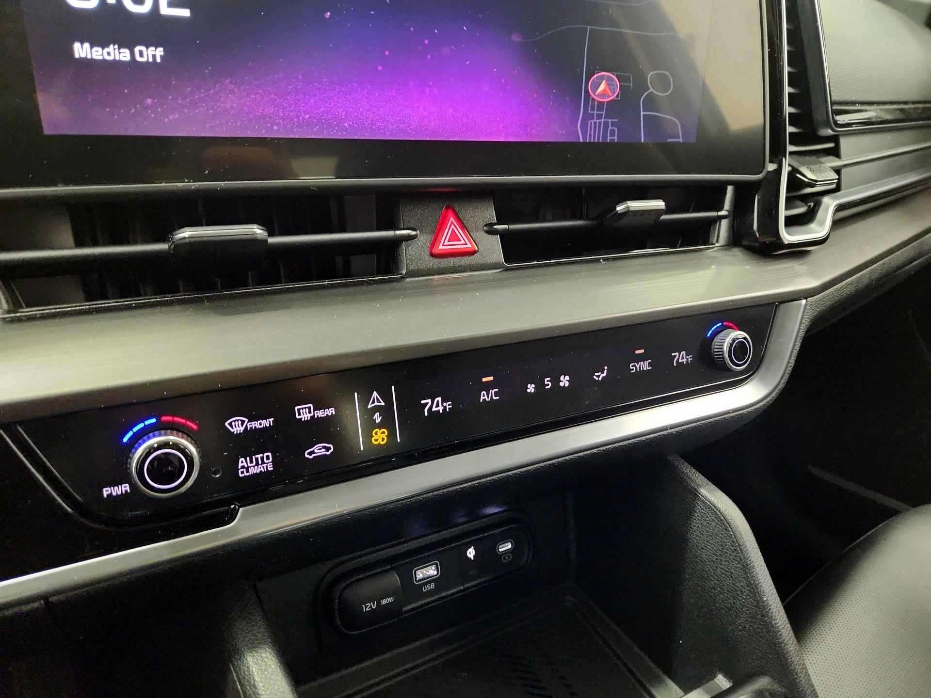 Thumbnail: 2023 Kia Sportage - 17