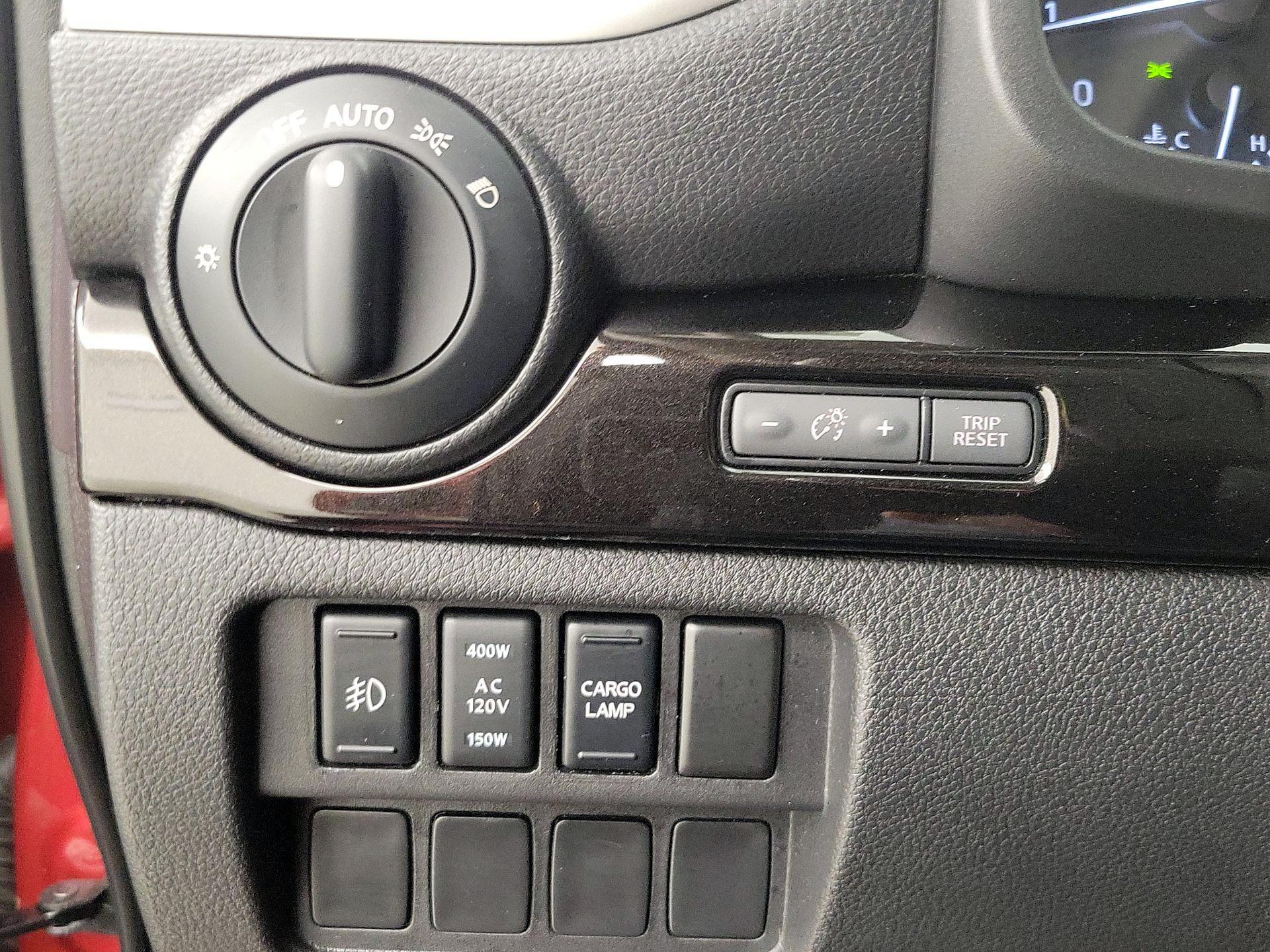 Thumbnail: 2018 Nissan Titan - 13