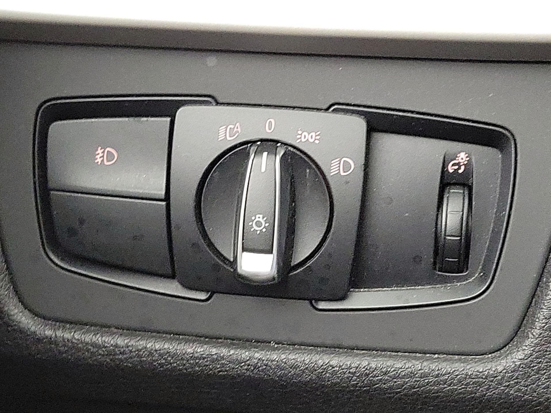 Thumbnail: 2016 BMW 3 Series - 13