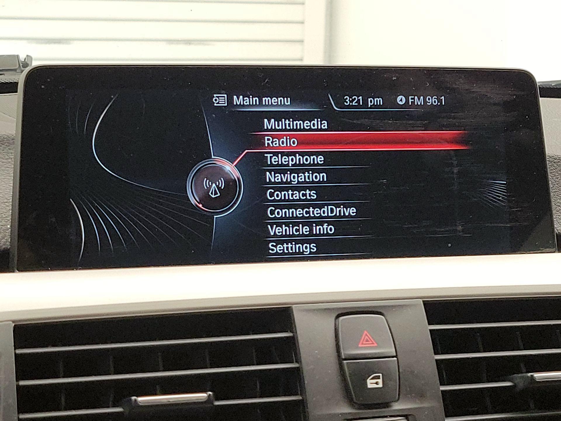 Thumbnail: 2016 BMW 3 Series - 15