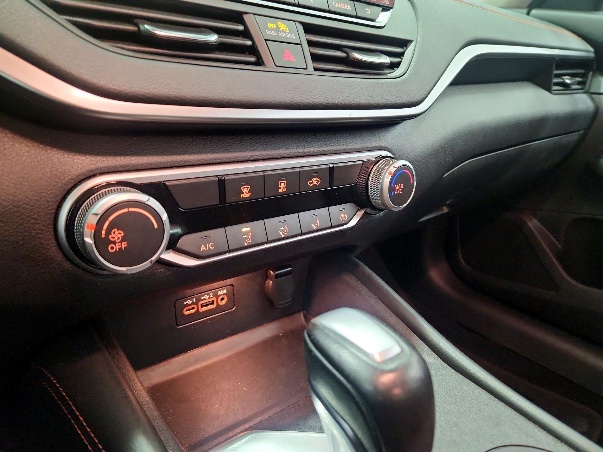 Thumbnail: 2020 Nissan Altima - 16