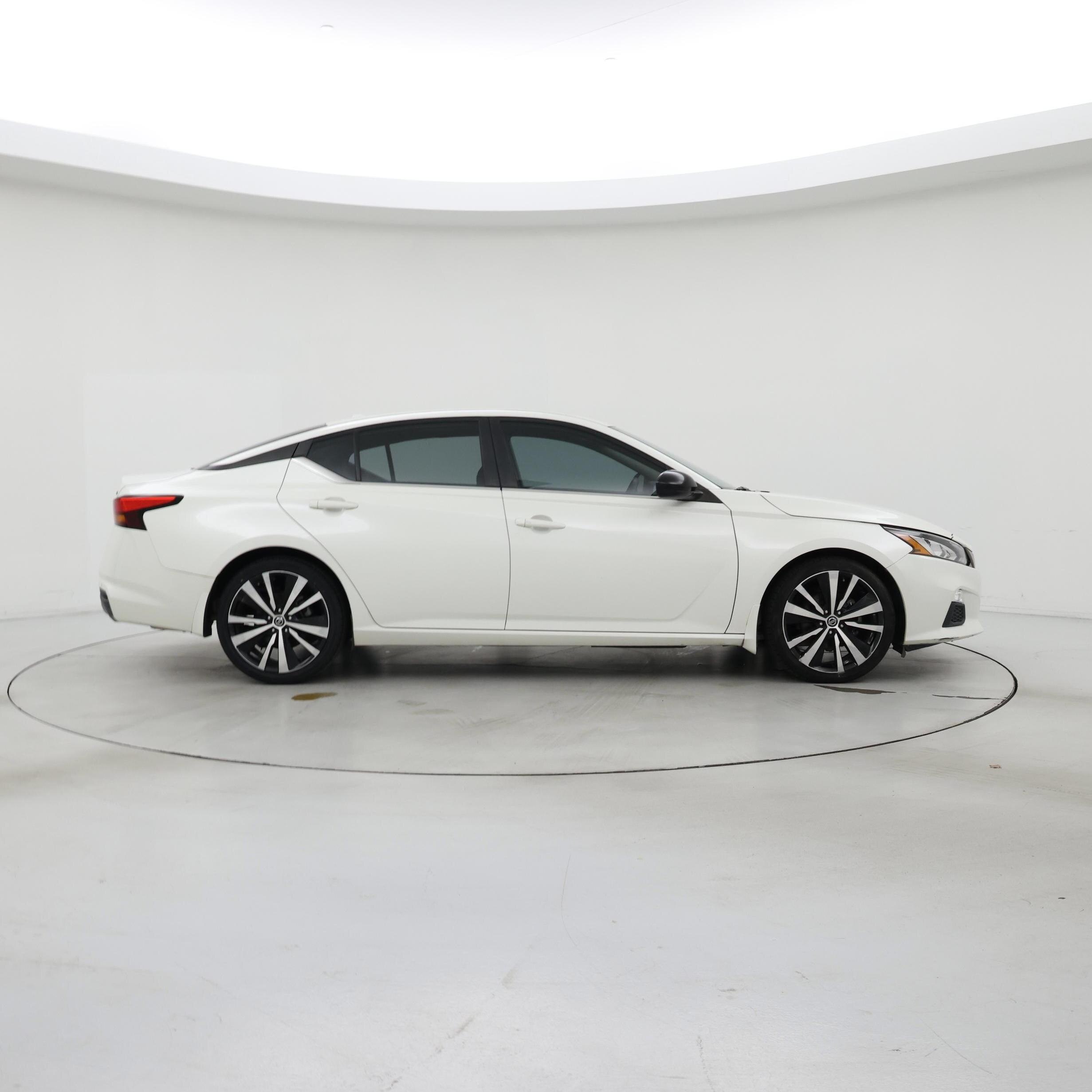 Thumbnail: 2020 Nissan Altima - 7