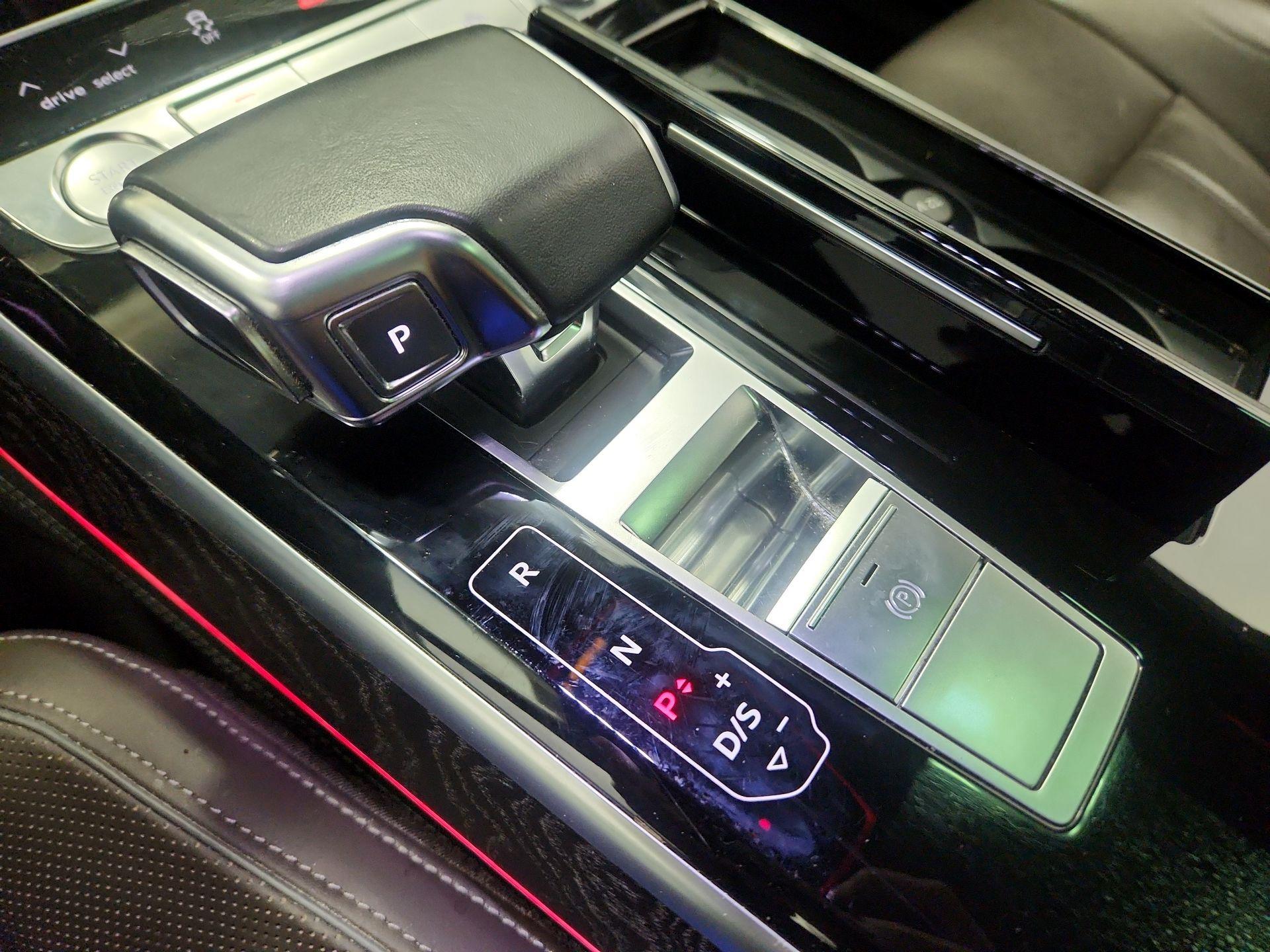 Thumbnail: 2020 Audi A8 - 18