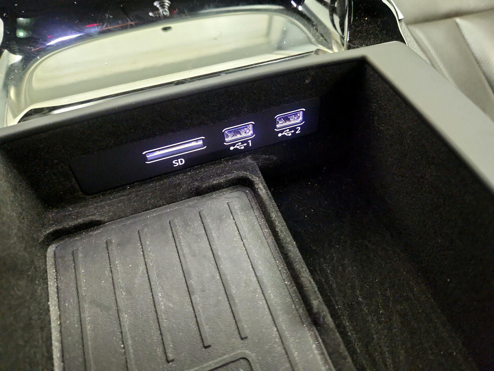 Thumbnail: 2020 Audi A8 - 19