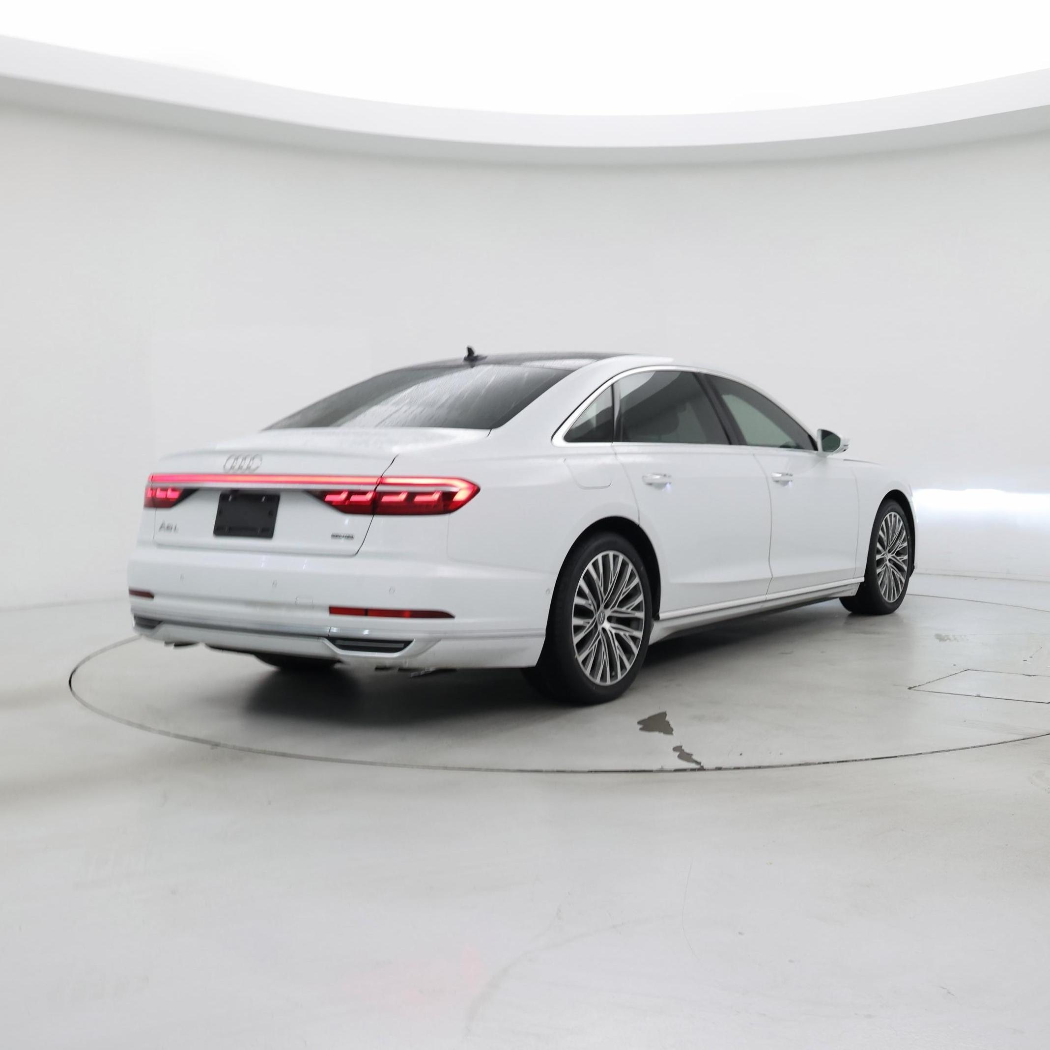 Thumbnail: 2020 Audi A8 - 8