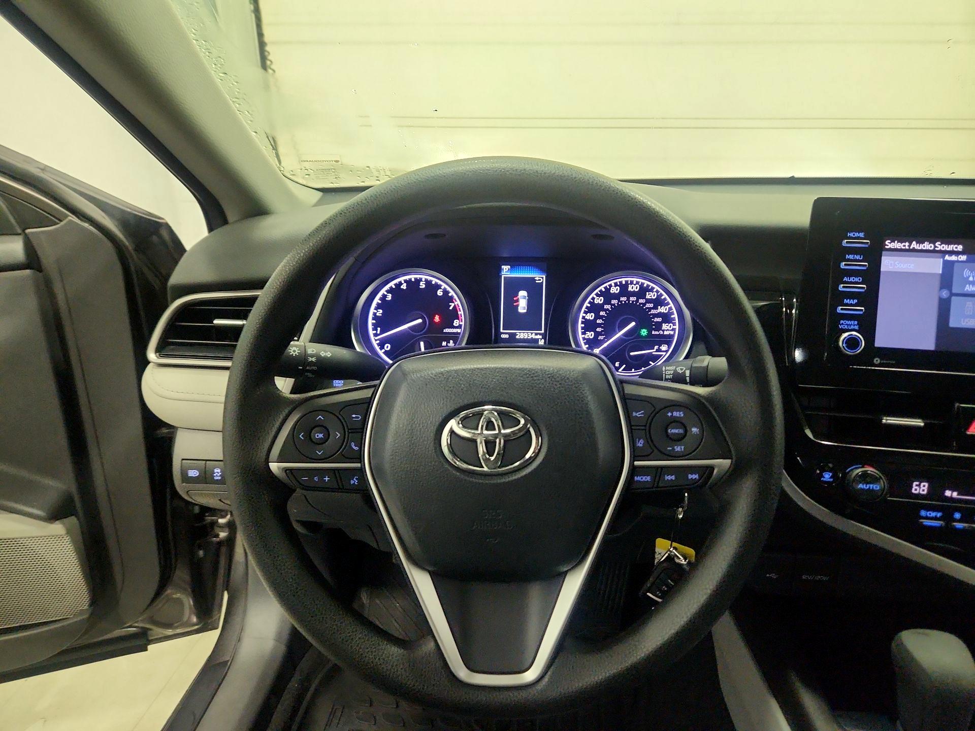 Thumbnail: 2022 Toyota Camry - 10