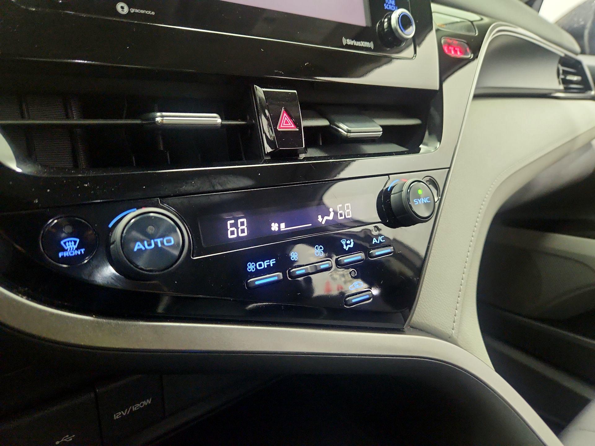 Thumbnail: 2022 Toyota Camry - 16