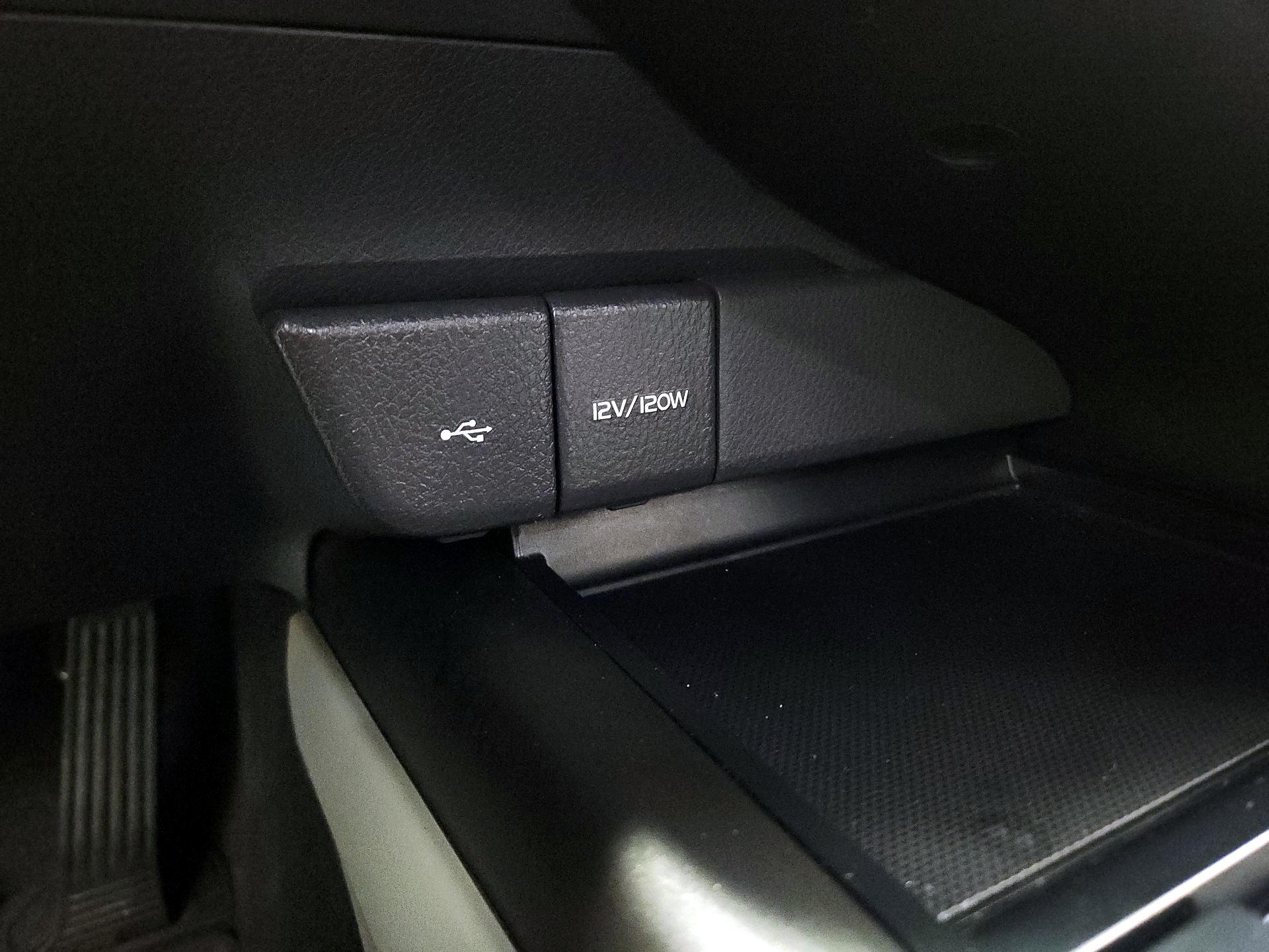 Thumbnail: 2022 Toyota Camry - 18