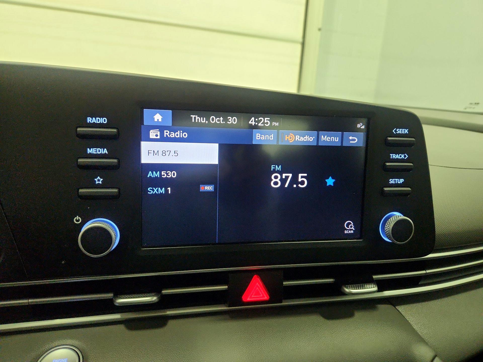 Thumbnail: 2023 Hyundai Elantra - 15