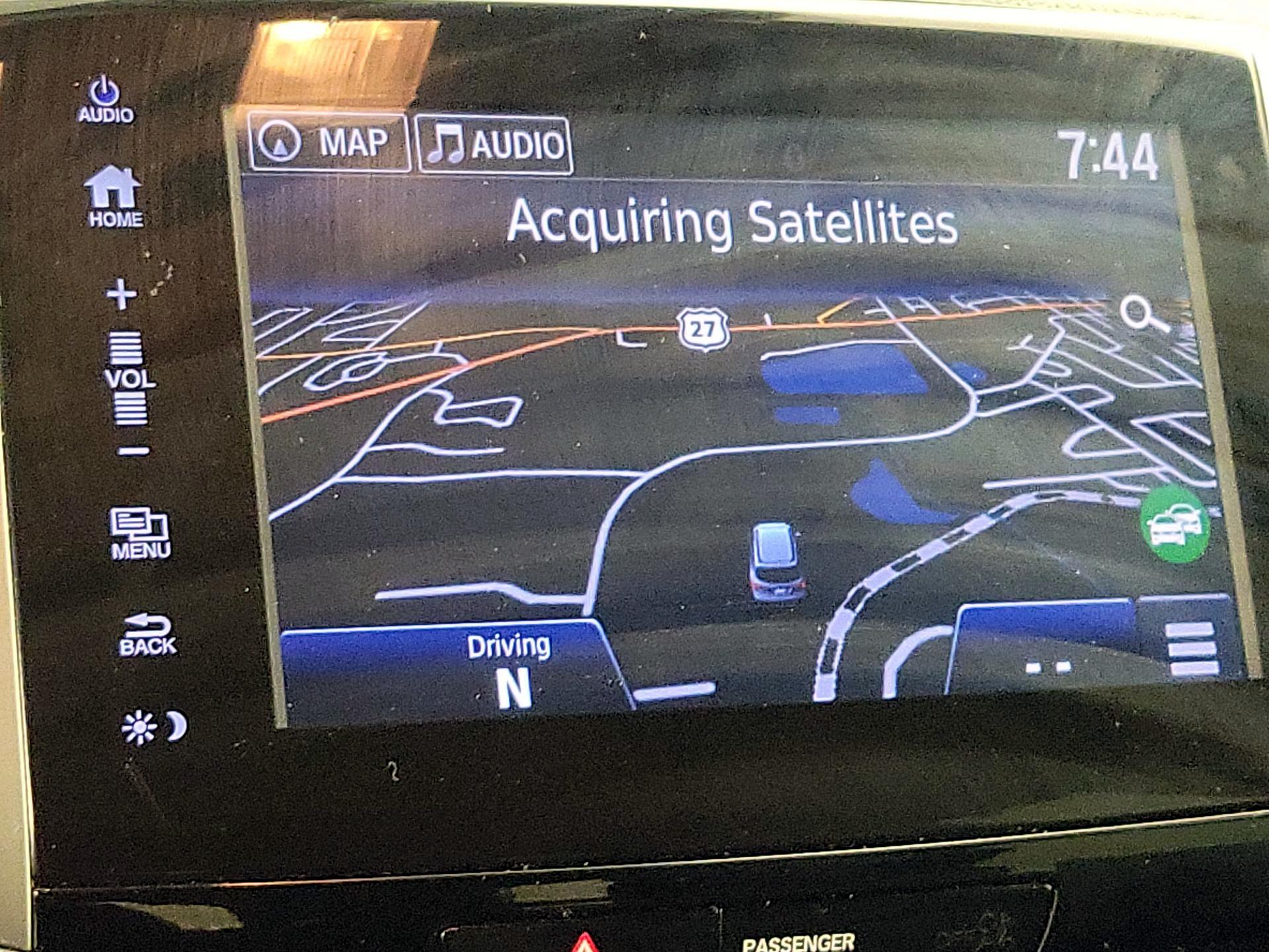 Thumbnail: 2017 Honda Pilot - 14