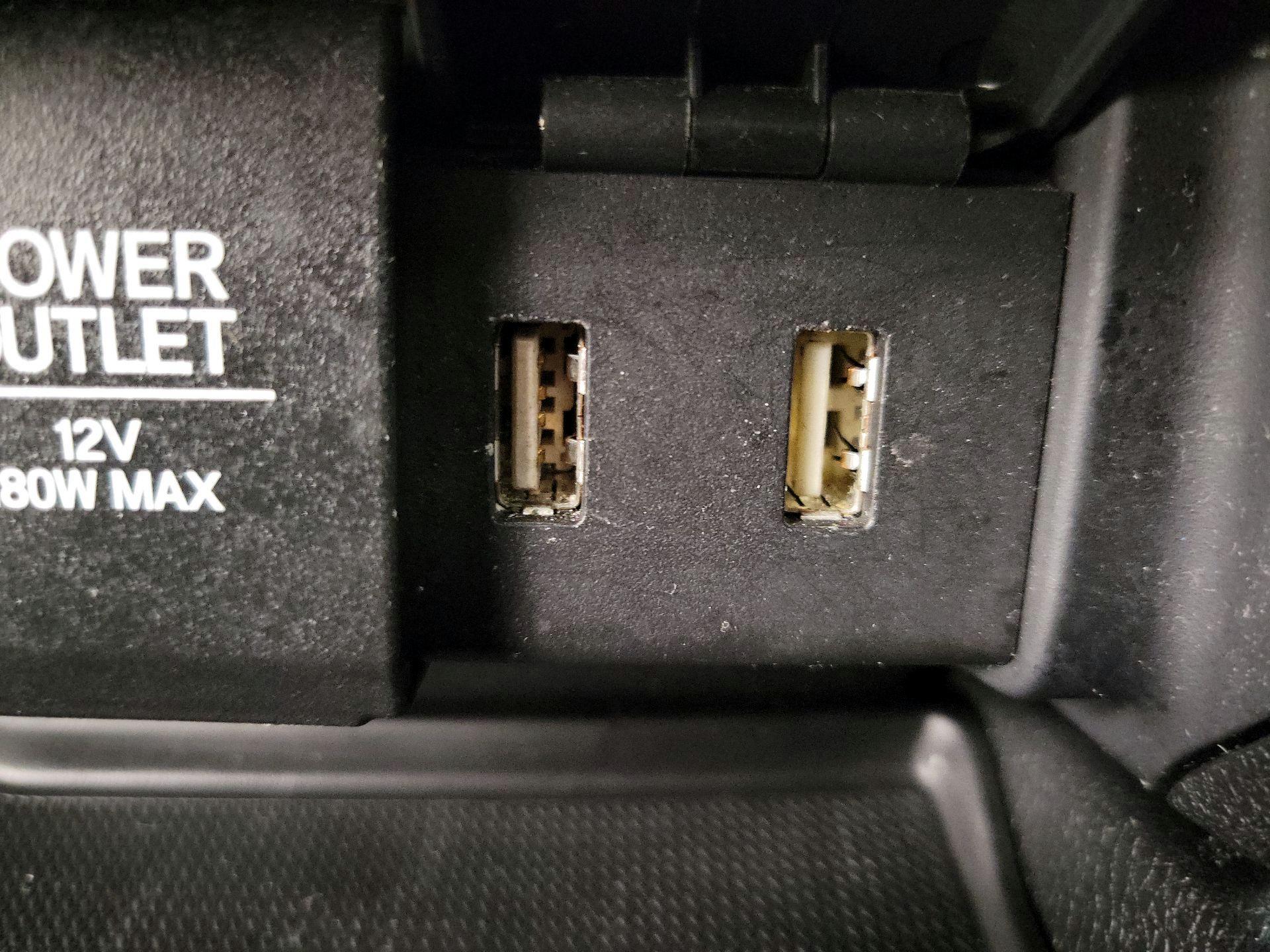 Thumbnail: 2017 Honda Pilot - 19