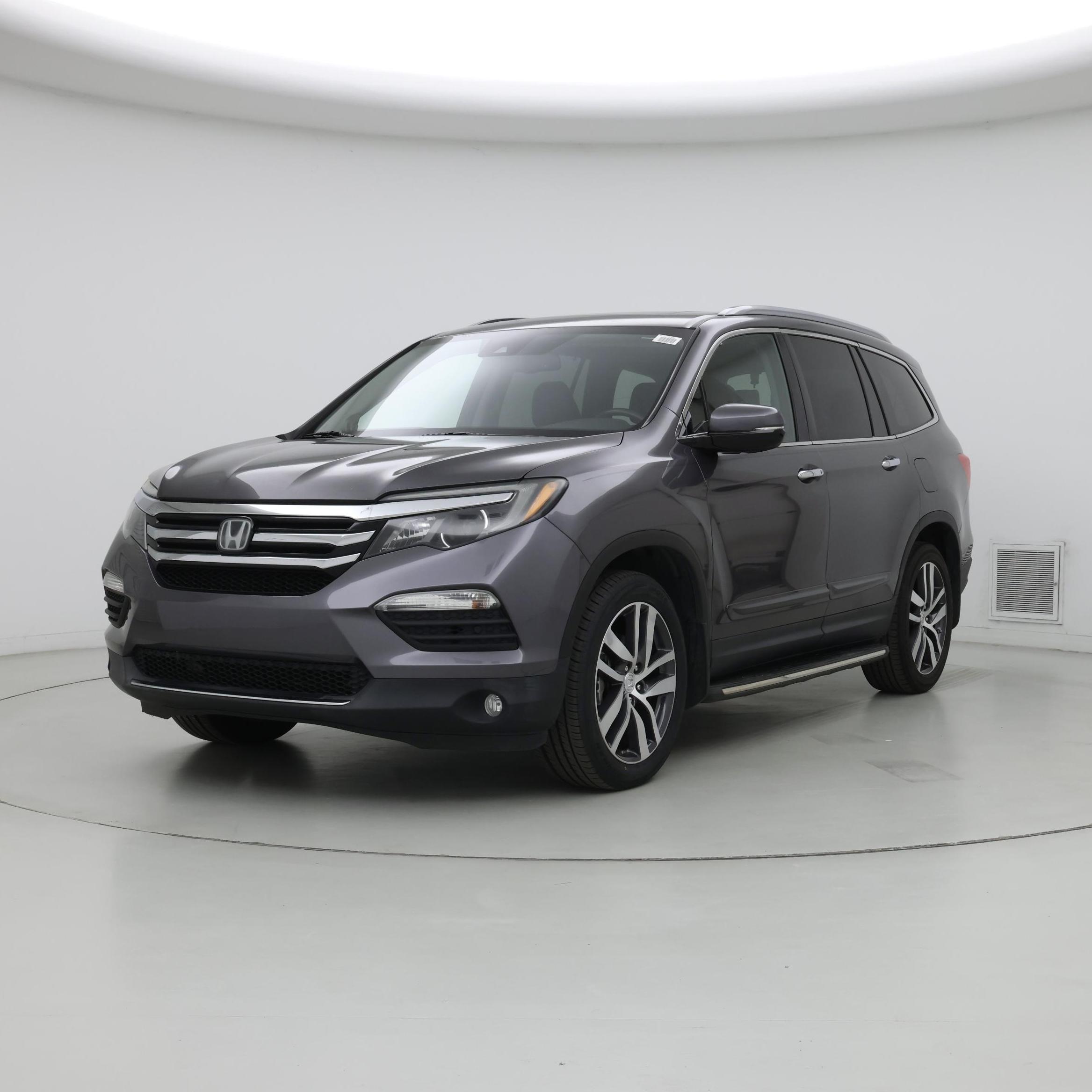 Thumbnail: 2017 Honda Pilot - 4