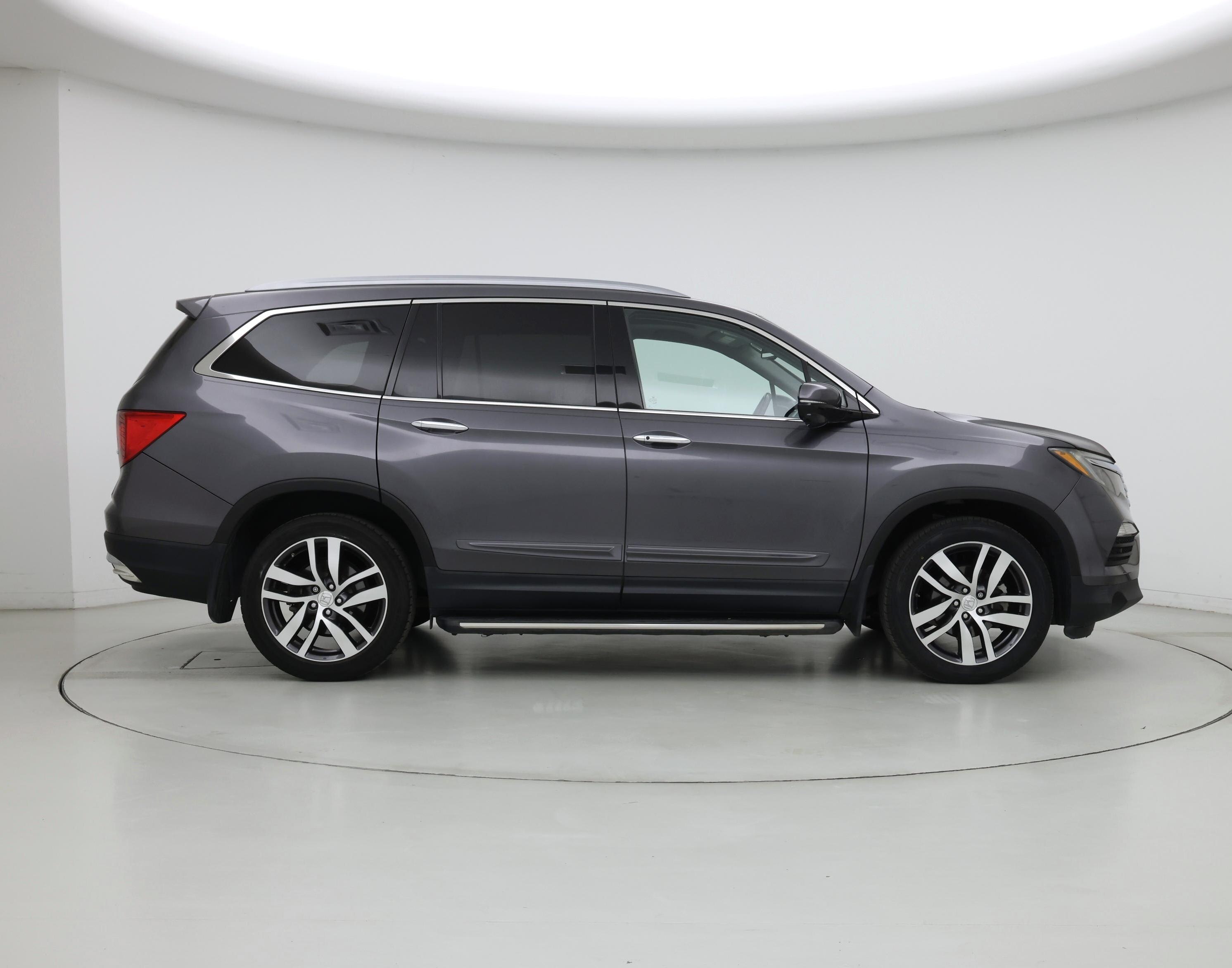 Thumbnail: 2017 Honda Pilot - 7