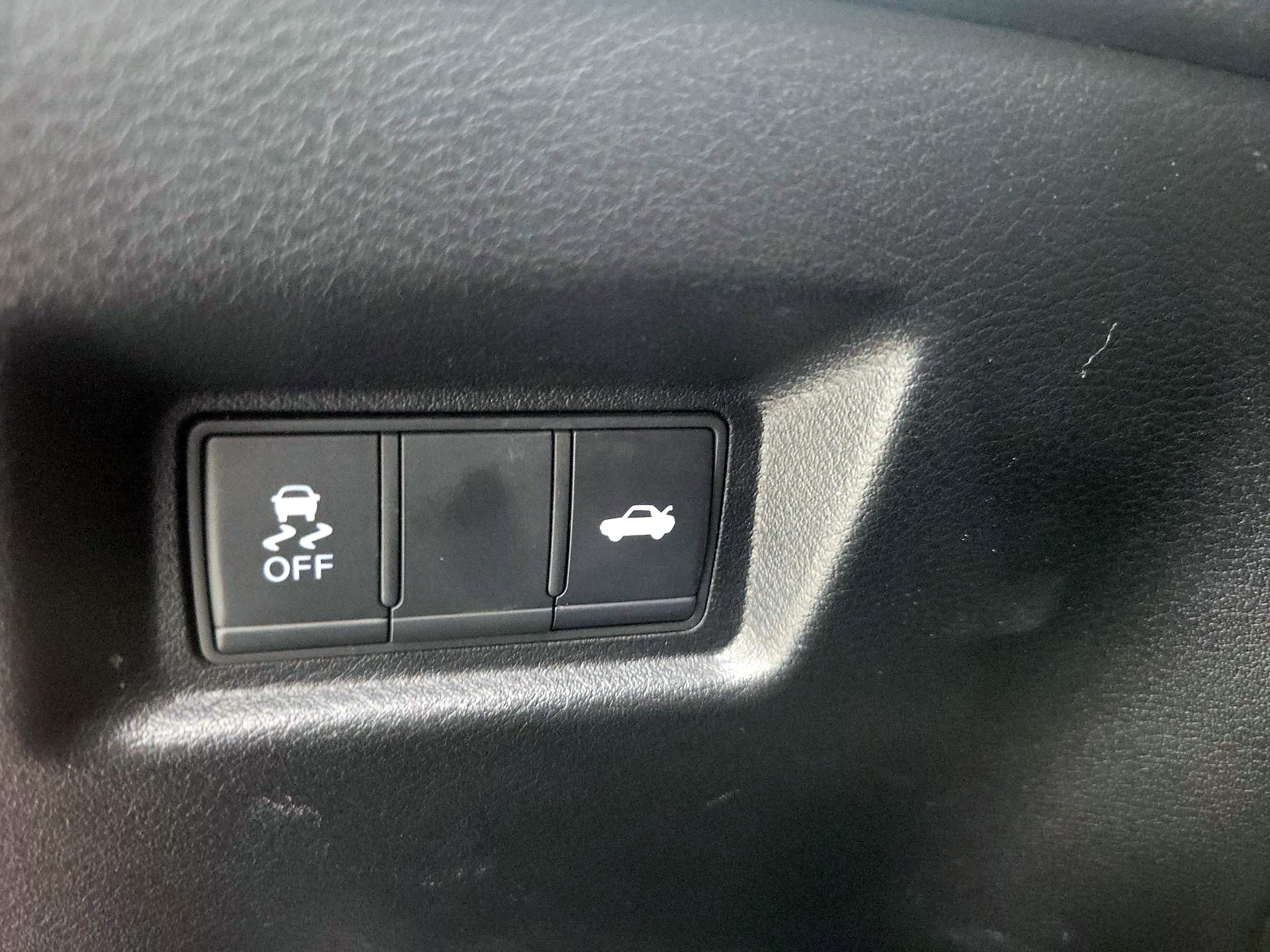 Thumbnail: 2017 INFINITI  - 13