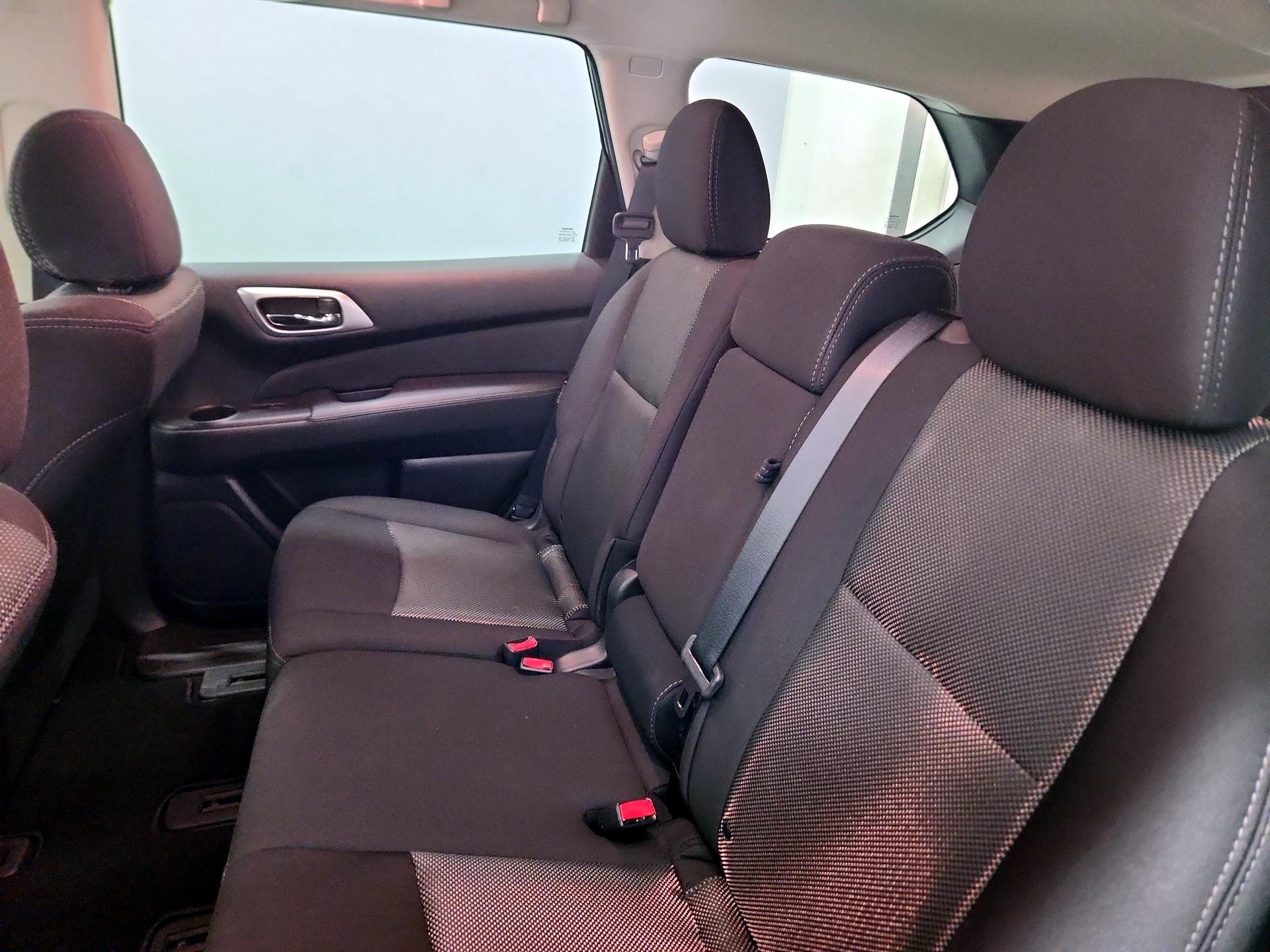 Thumbnail: 2020 Nissan Pathfinder - 19